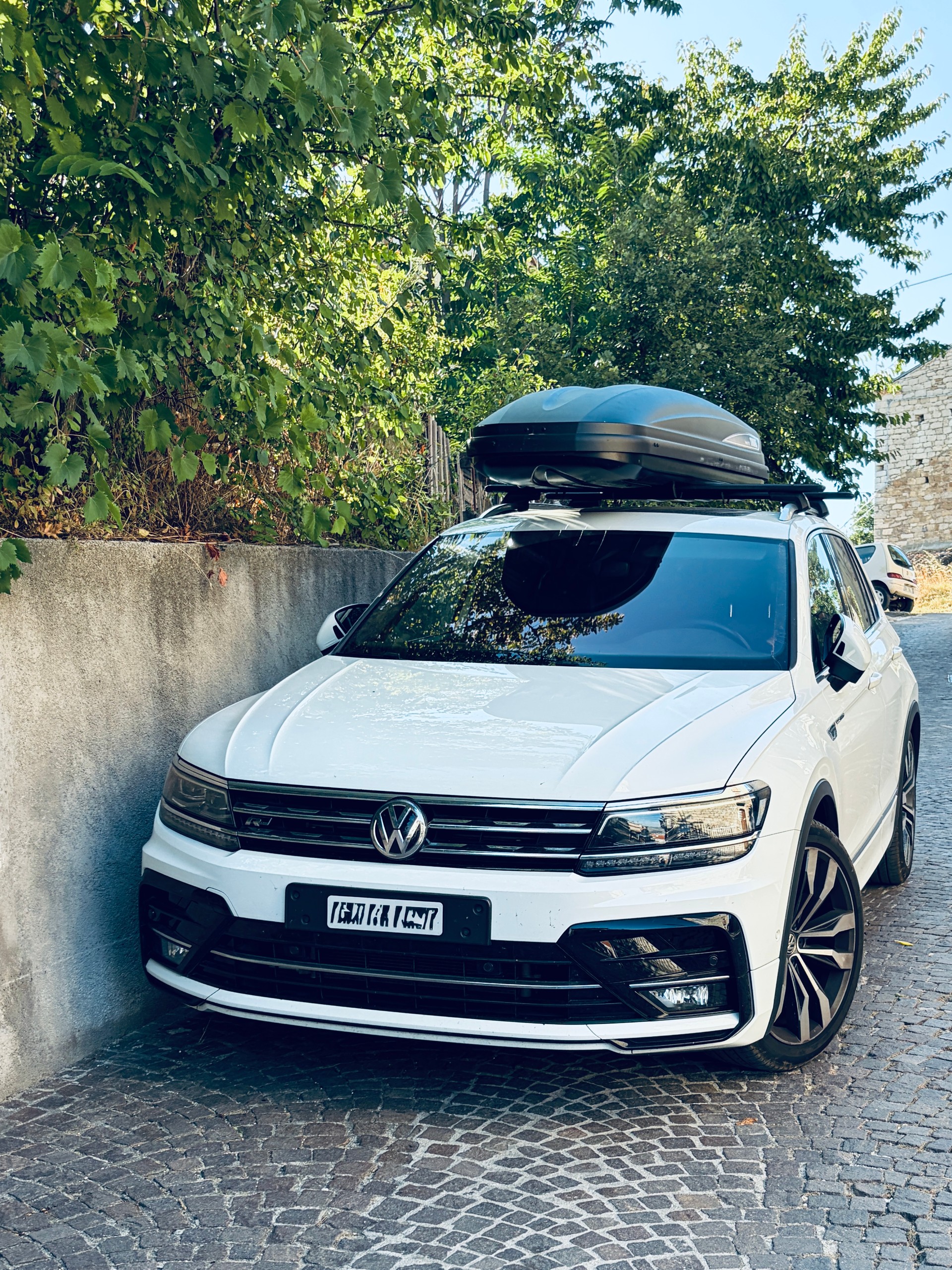 VW 2.0 TSI Highline DSG R Line-image-0