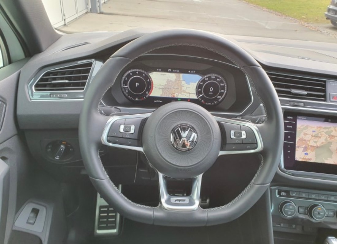 VW 2.0 TSI Highline DSG R Line-image-4