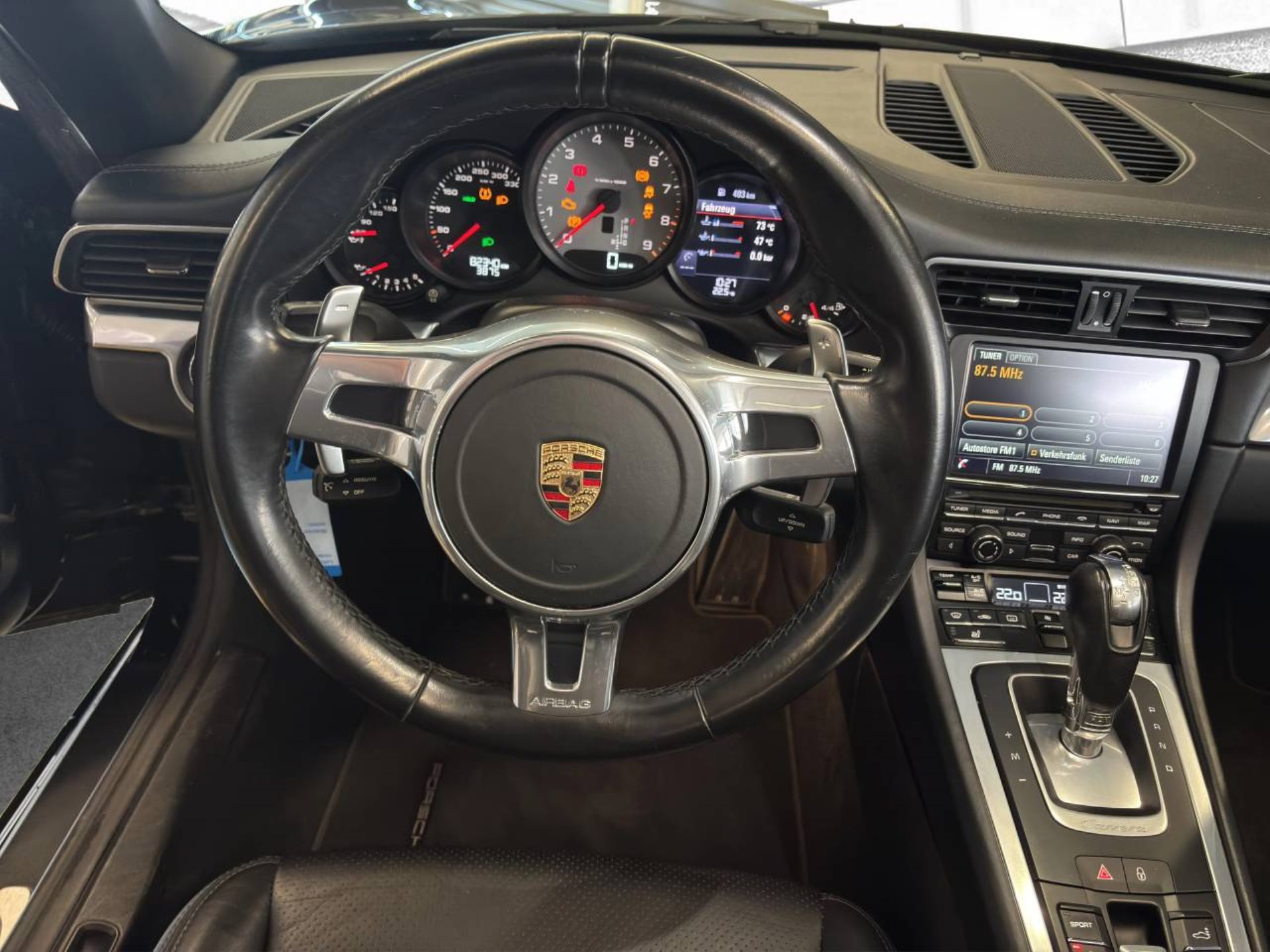 PORSCHE 911 Carrera S Cabriolet-image-11