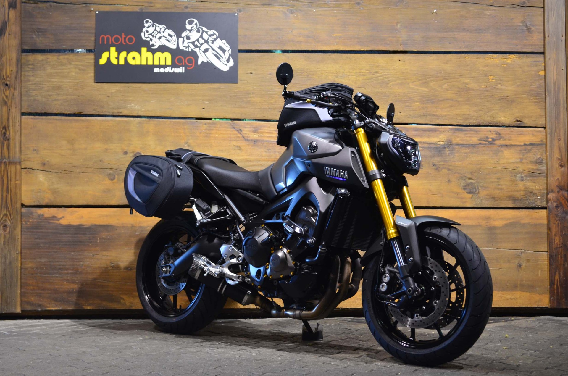 YAMAHA MT-09 ABS