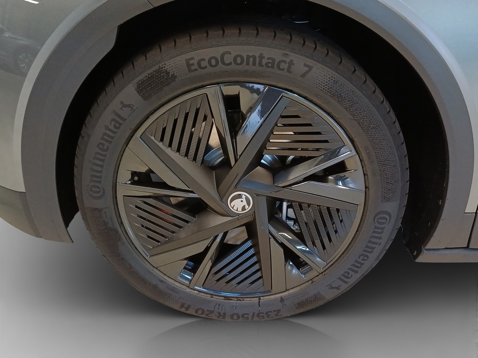 SKODA Elroq RS 4x4-image-13