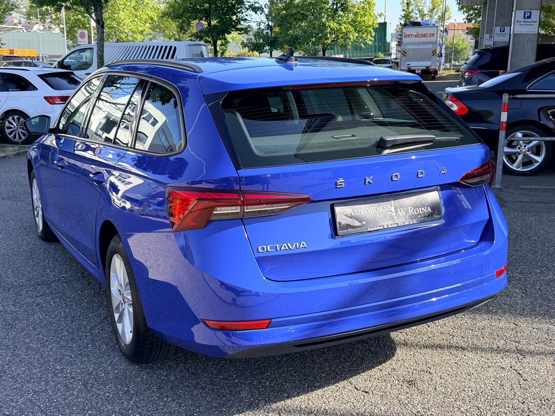 SKODA Octavia Combi 2.0 TDI DSG Ambition-image-4