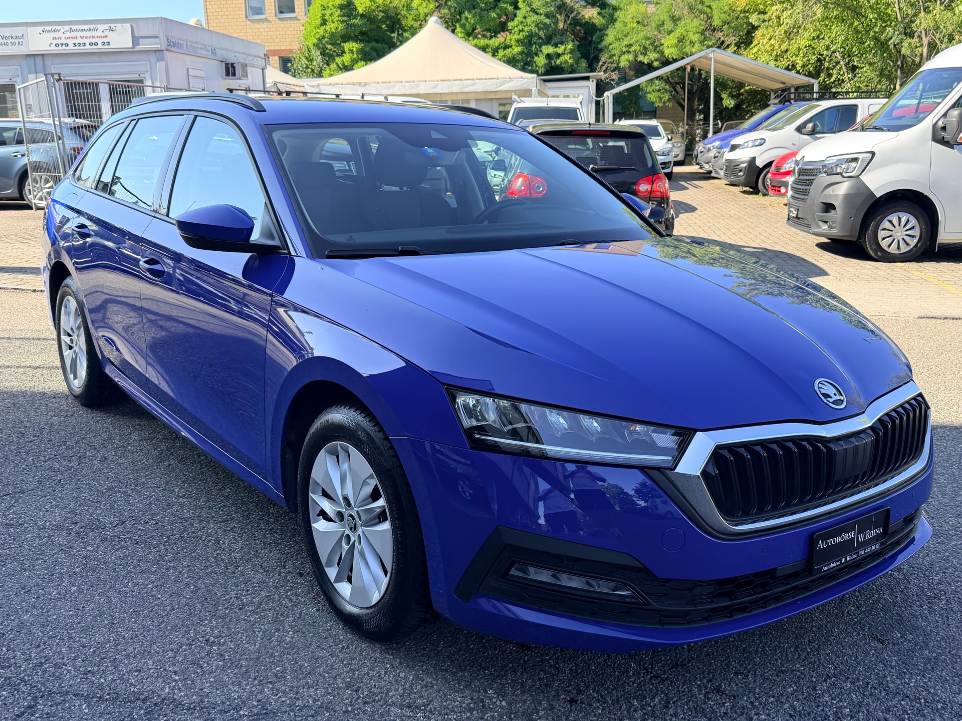 SKODA Octavia Combi 2.0 TDI DSG Ambition-image-0