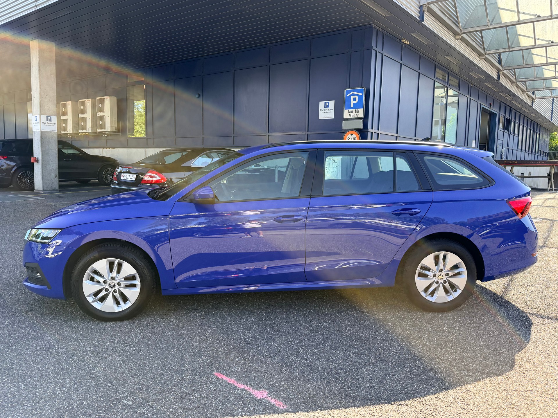 SKODA Octavia Combi 2.0 TDI DSG Ambition-image-5