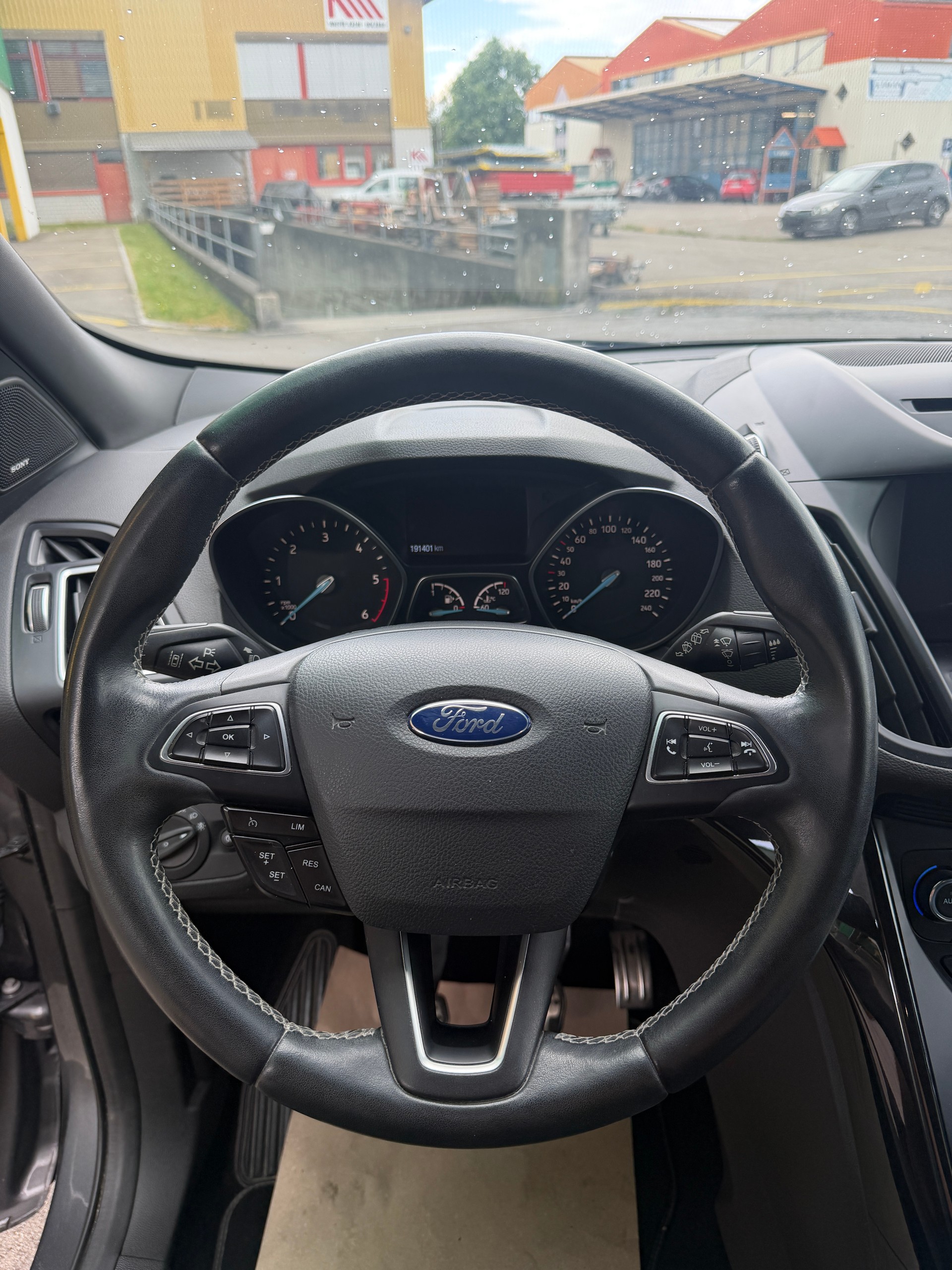 FORD Kuga 2.0 TDCi ST Line 4WD-image-11