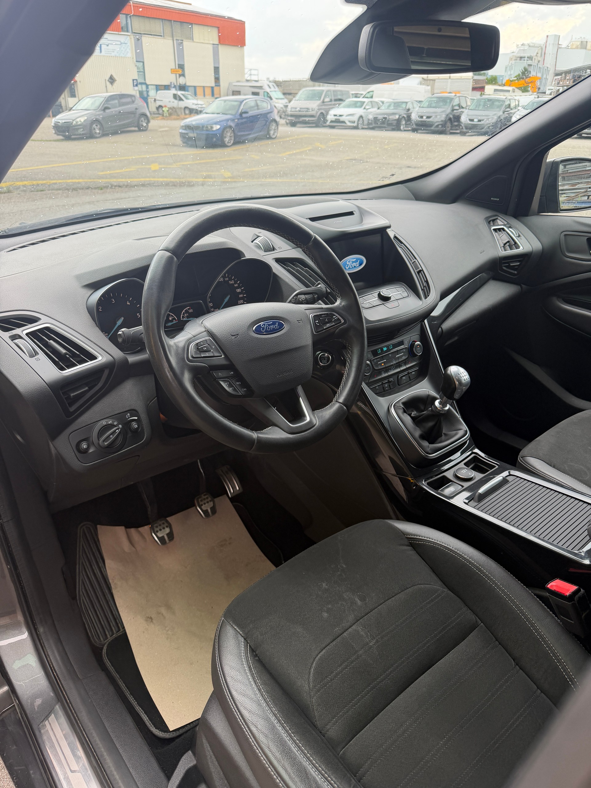 FORD Kuga 2.0 TDCi ST Line 4WD-image-10