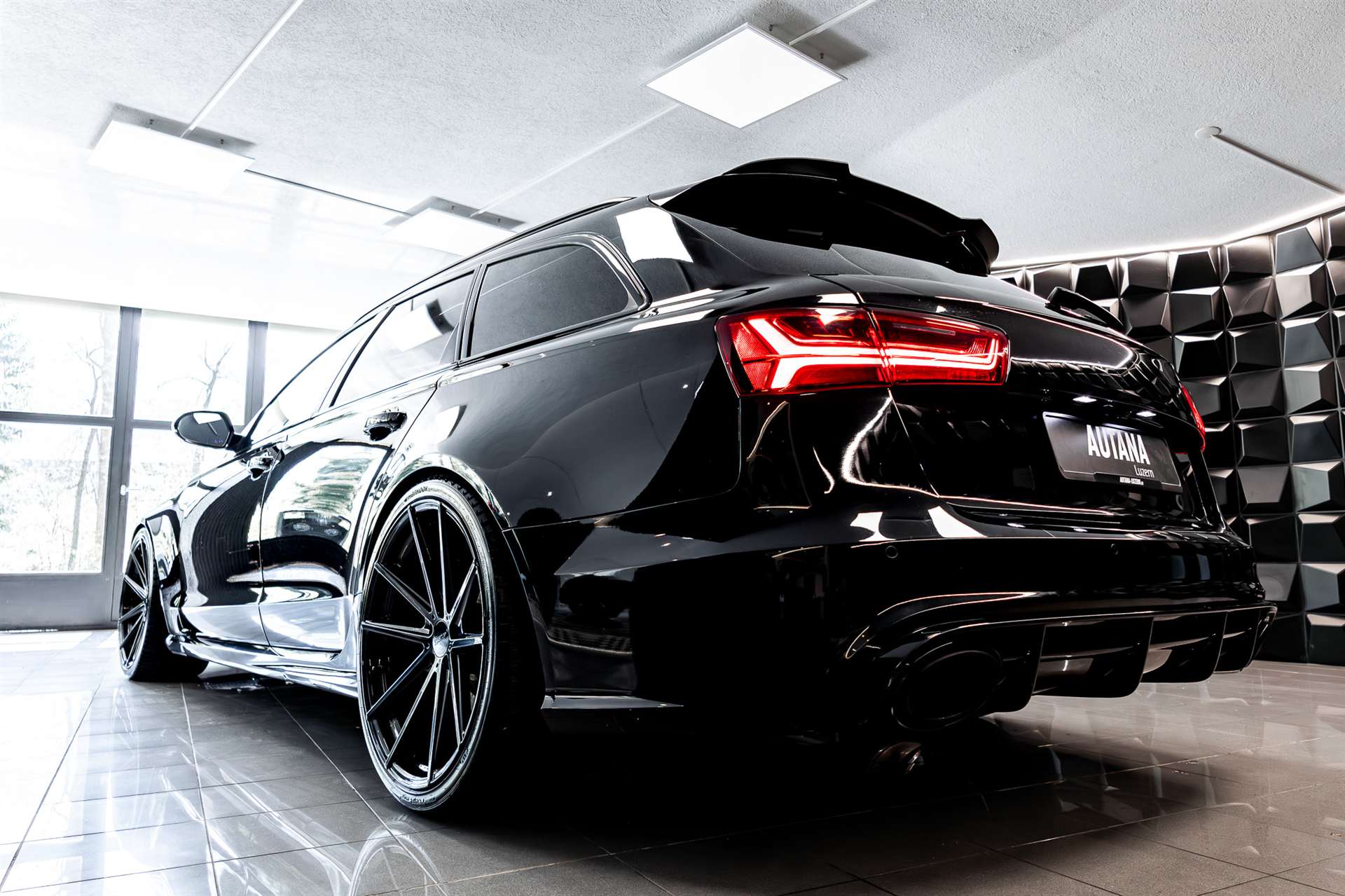 AUDI RS6 Avant 4.0 TFSI V8 quattro Tiptronic-image-22