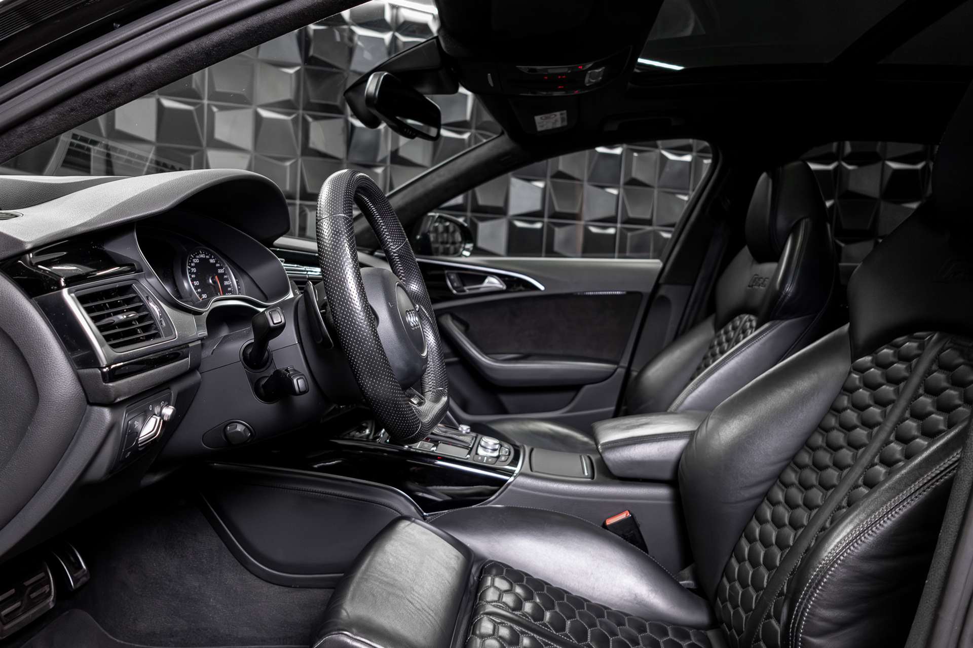 AUDI RS6 Avant 4.0 TFSI V8 quattro Tiptronic-image-8