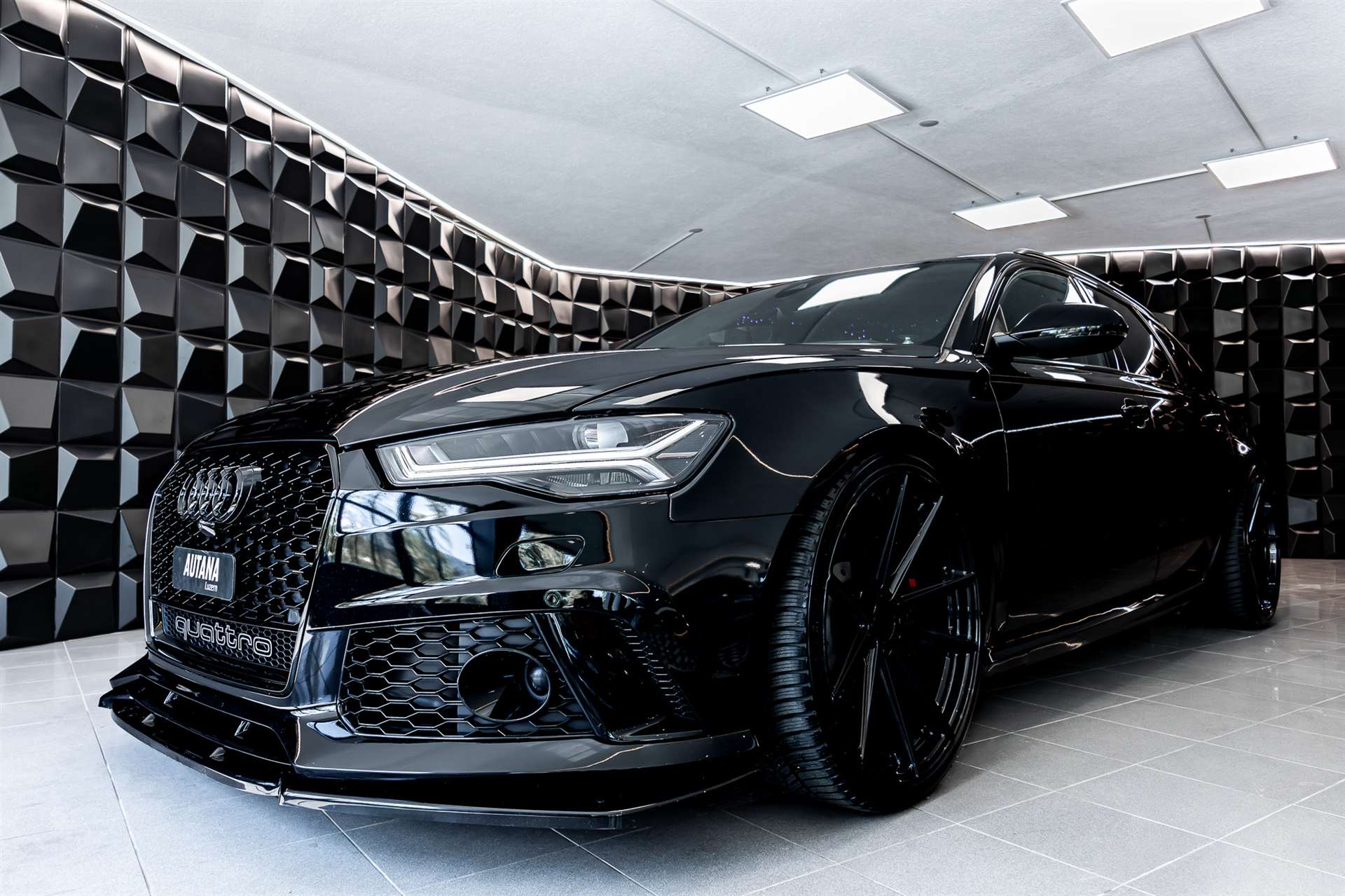 AUDI RS6 Avant 4.0 TFSI V8 quattro Tiptronic-image-18