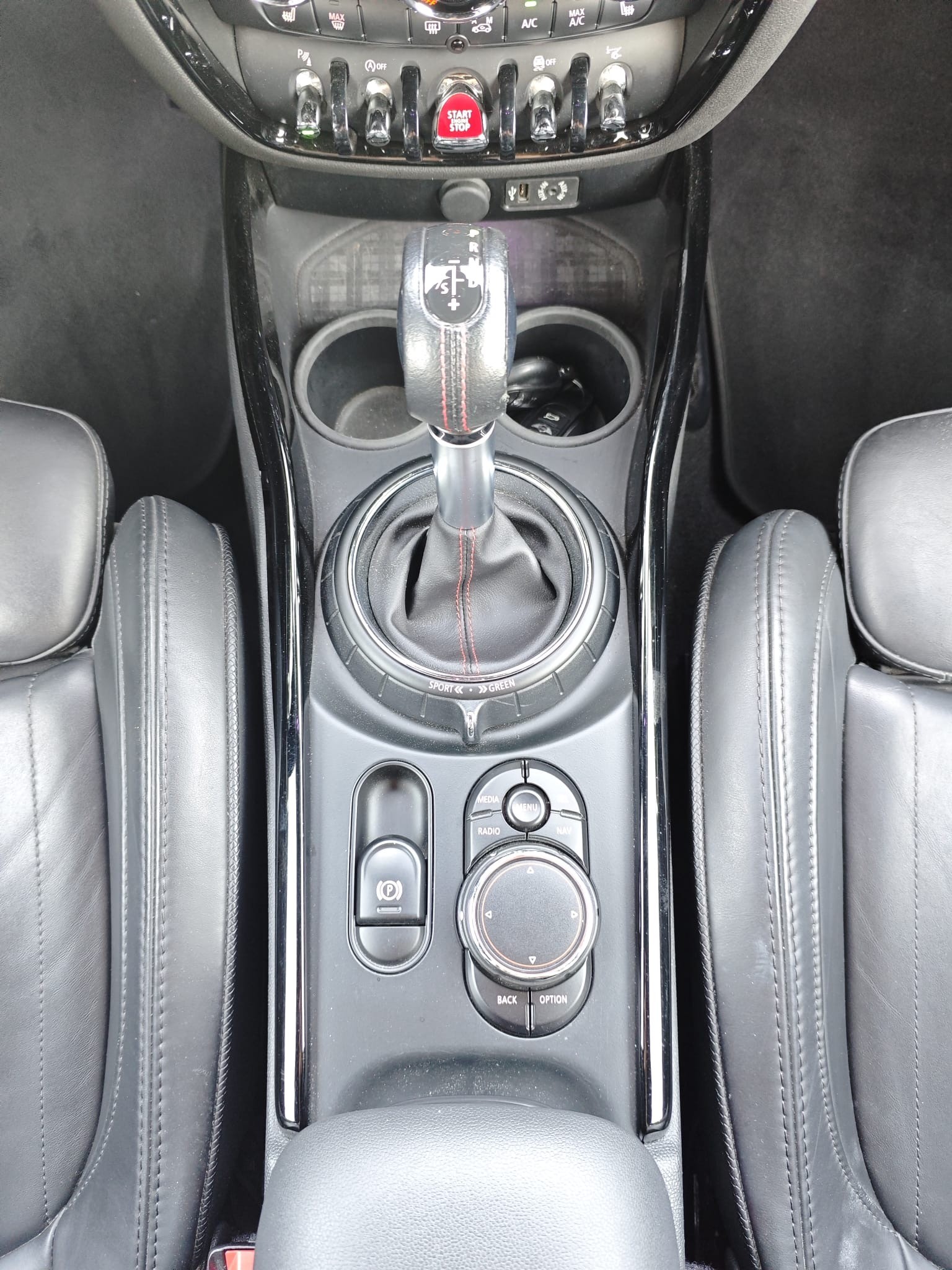 MINI Clubman Cooper S ALL4 Steptronic-image-25