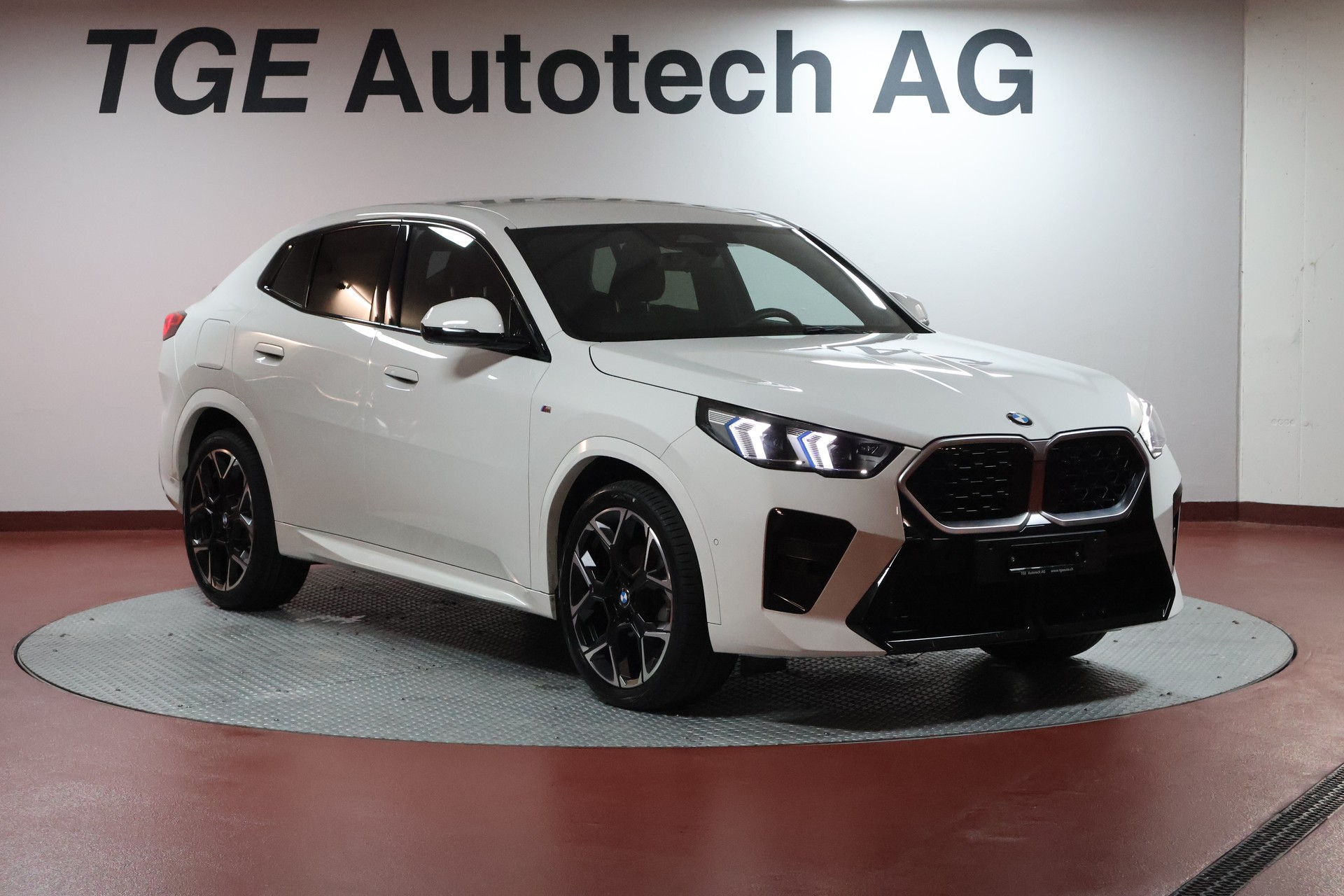 BMW X2 sDrive 18d 48V M Sport-image-2