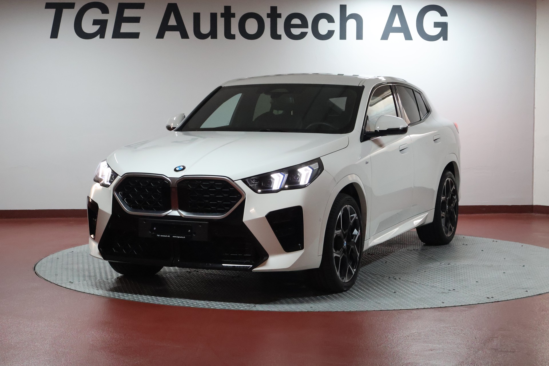BMW X2 sDrive 18d 48V M Sport-image-0