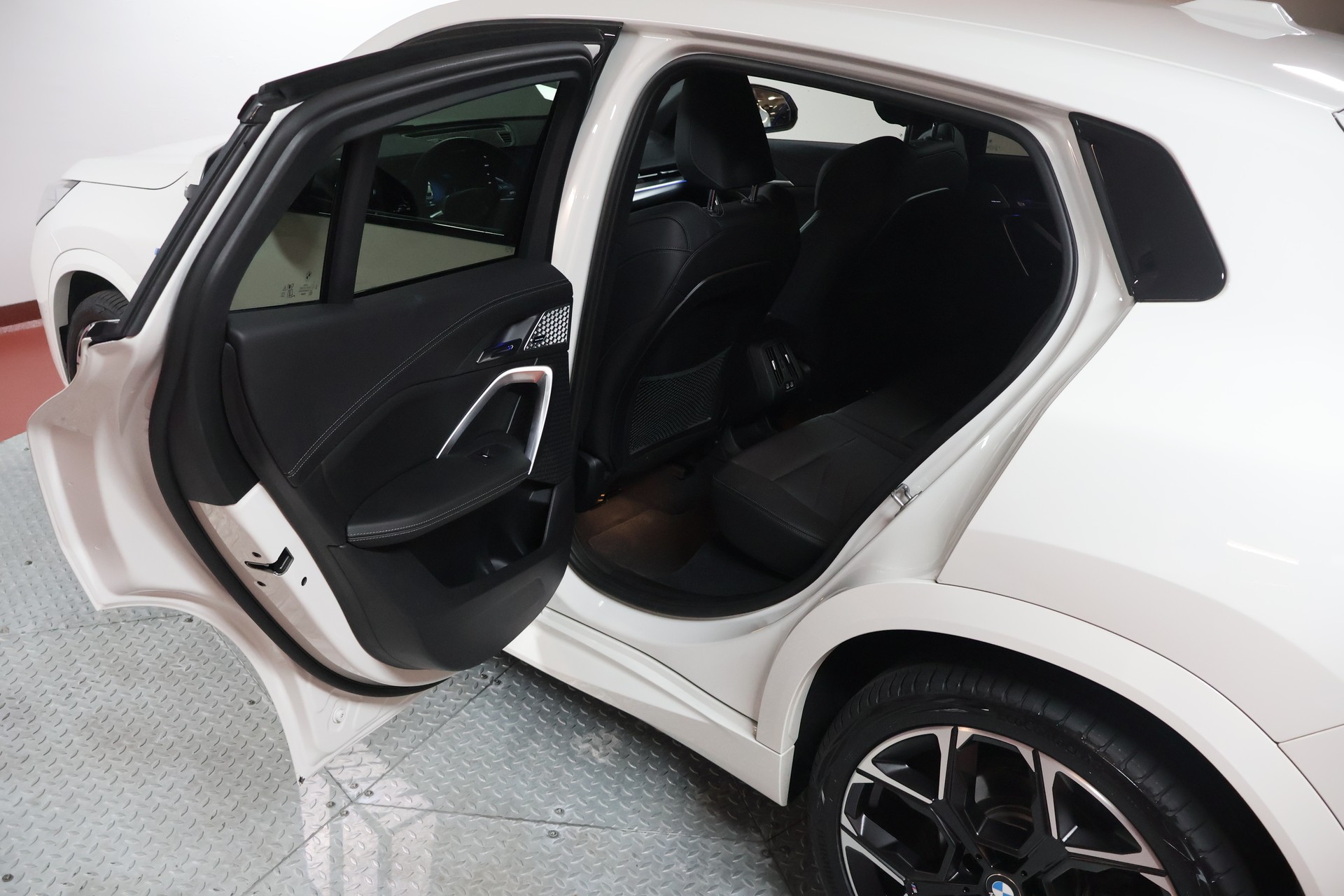 BMW X2 sDrive 18d 48V M Sport-image-10