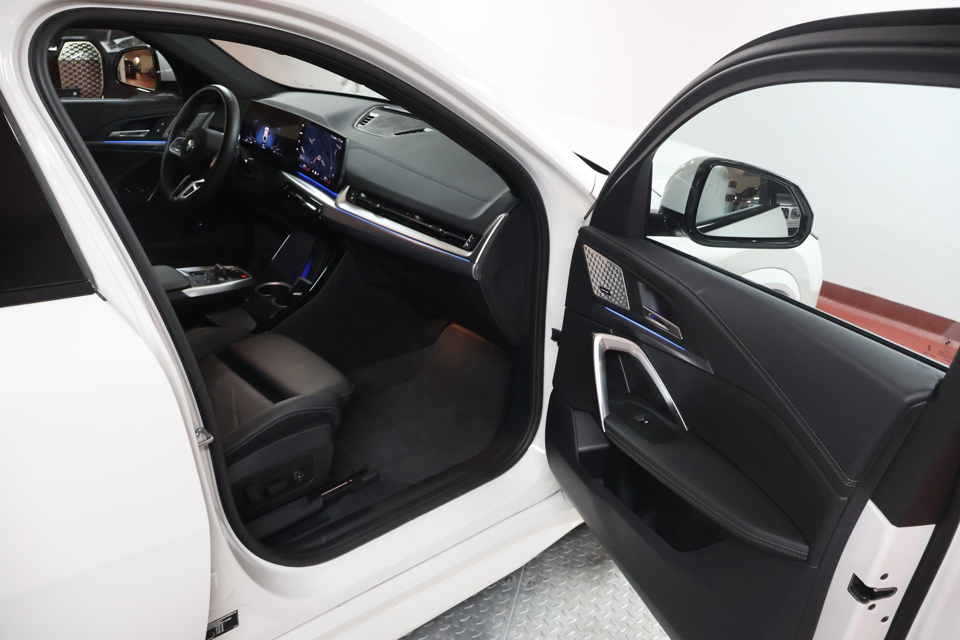 BMW X2 sDrive 18d 48V M Sport-image-16