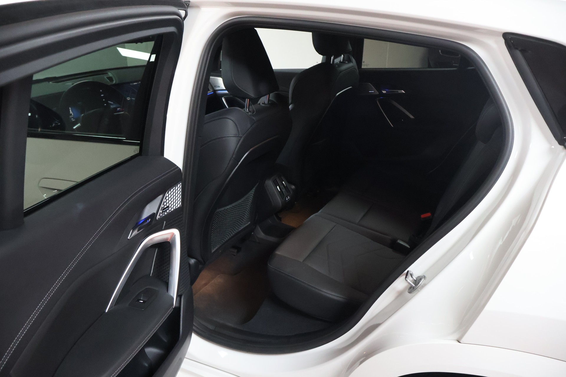 BMW X2 sDrive 18d 48V M Sport-image-11