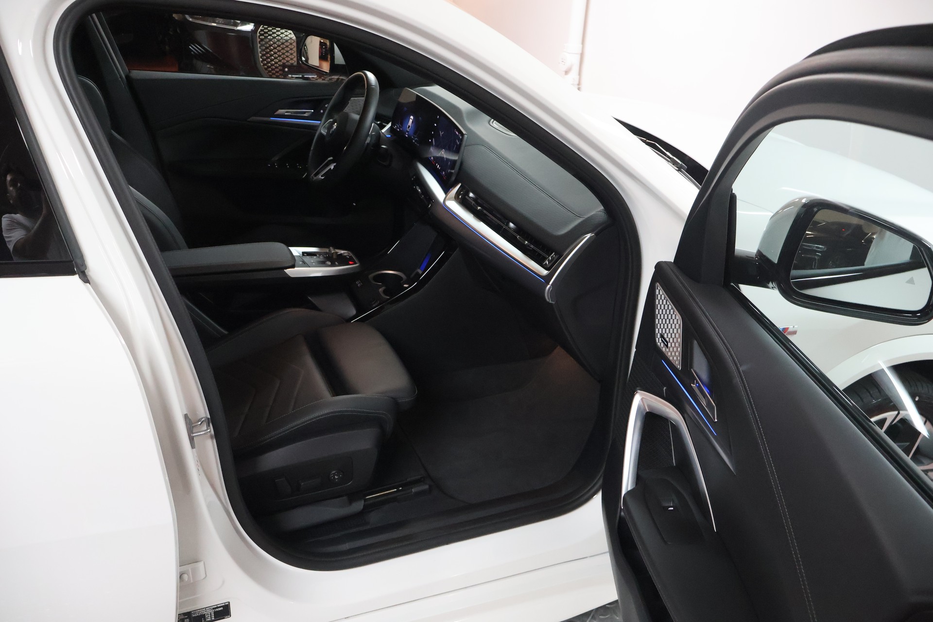 BMW X2 sDrive 18d 48V M Sport-image-15