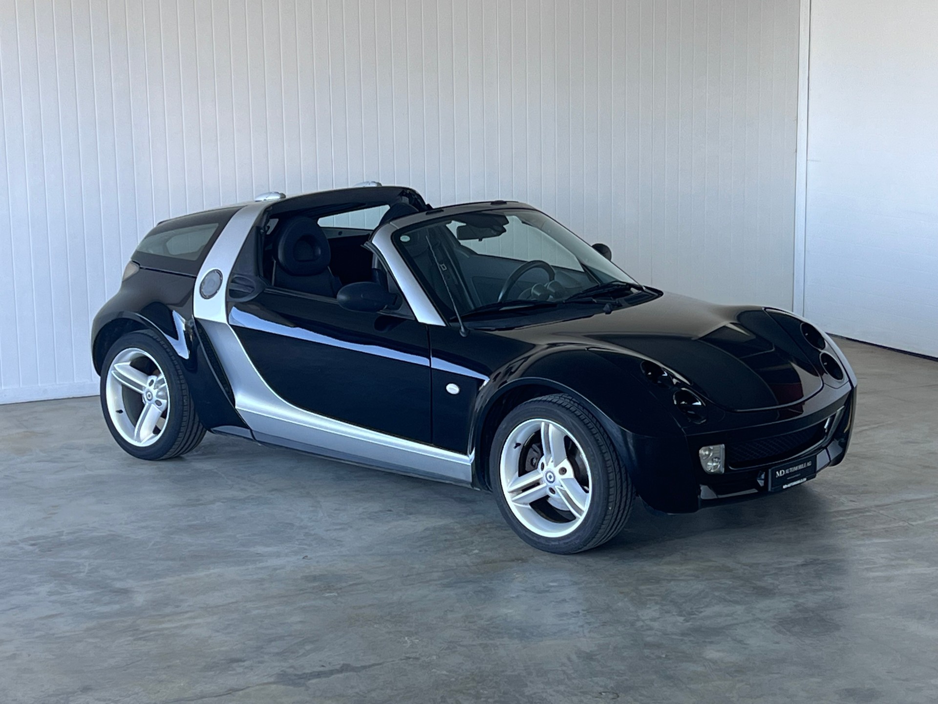 SMART roadster-coupé-showroom-element-1