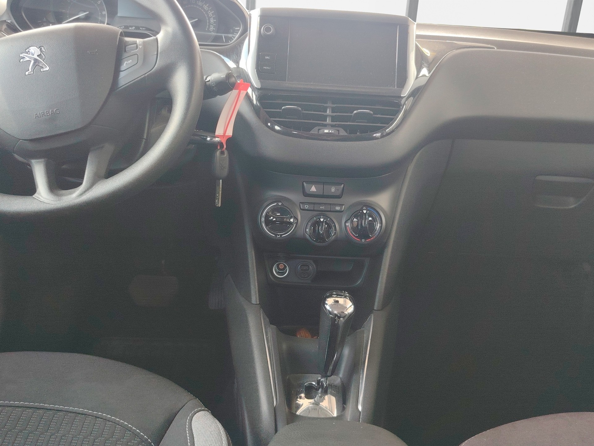 PEUGEOT 208 1.2 e-VTI Active EGS5-image-13