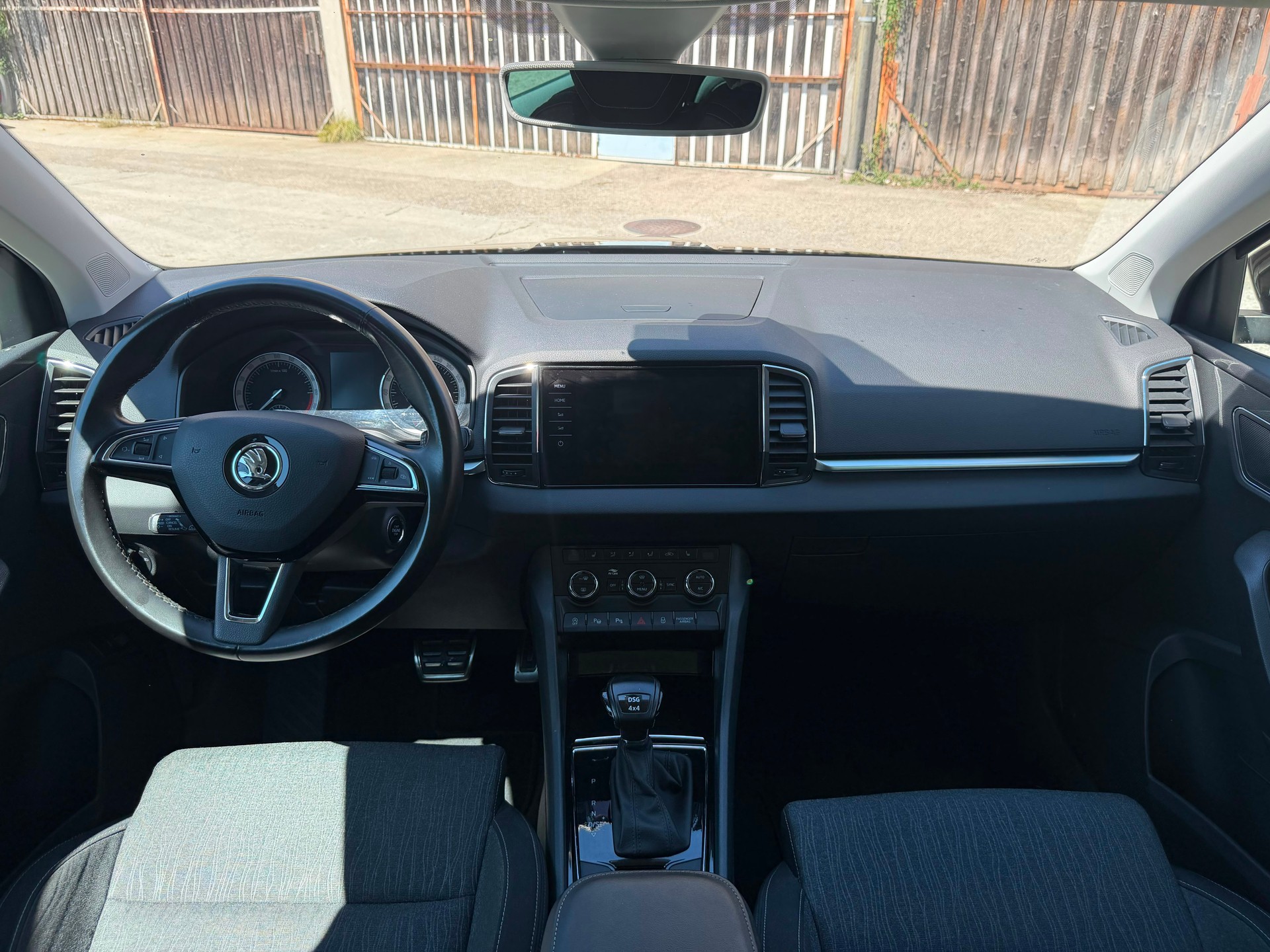 SKODA Karoq 2.0 TDI CR Style 4x4 DSG-image-9