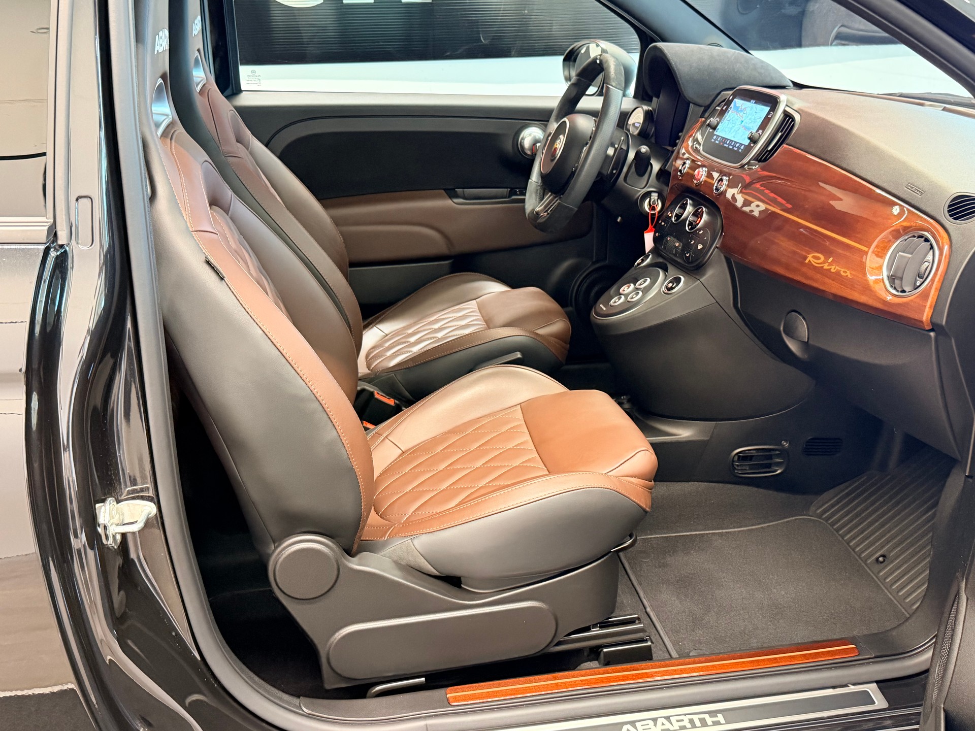FIAT 595 1.4 16V Turbo Abarth Competizione Dualogic-image-19