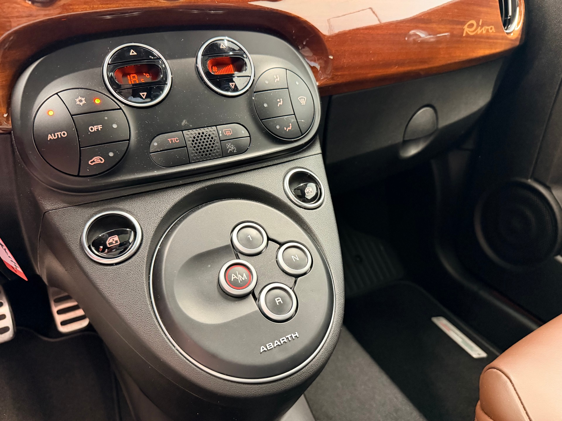 FIAT 595 1.4 16V Turbo Abarth Competizione Dualogic-image-20