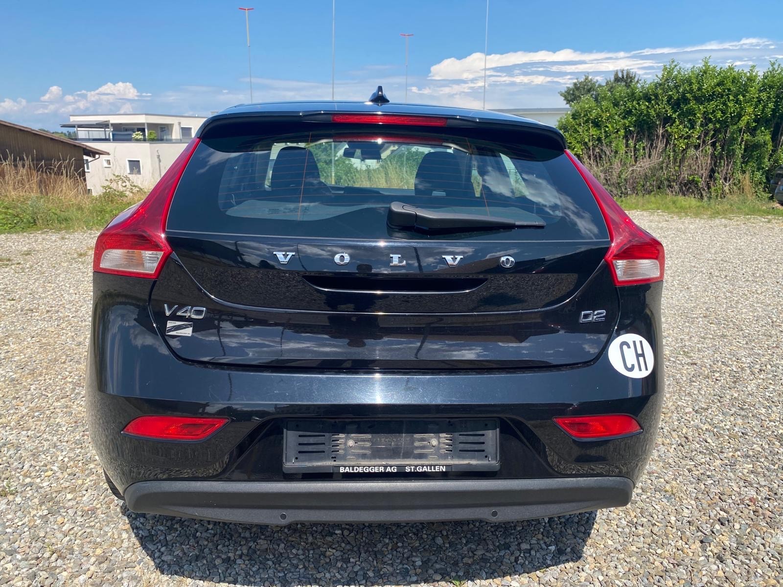 VOLVO V40 D2 Momentum-image-6