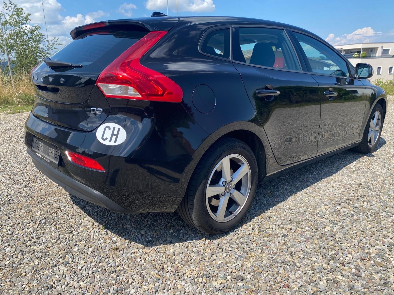 VOLVO V40 D2 Momentum-image-4