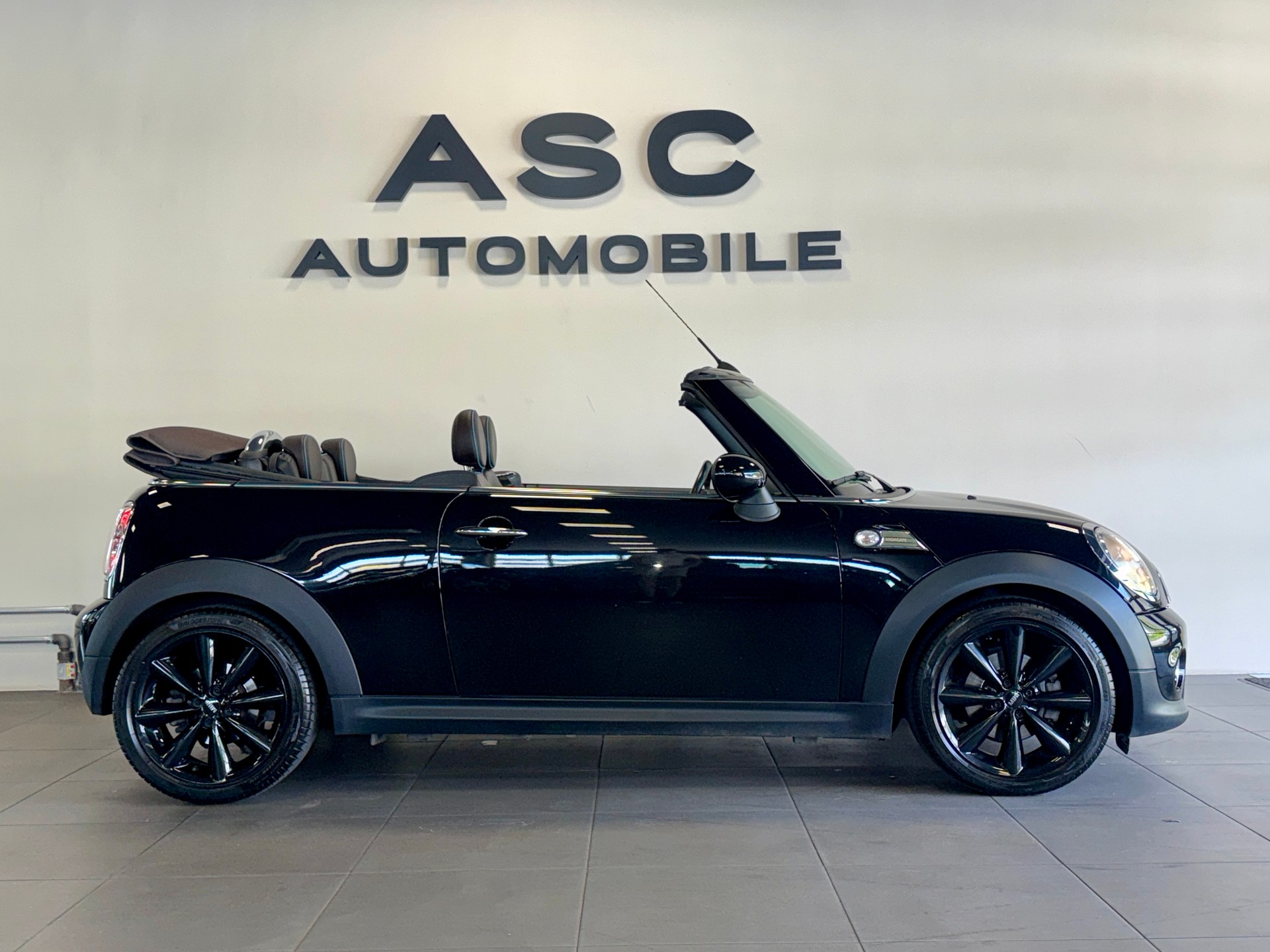 MINI Cooper Cabriolet *MFK 03.2026*-image-1