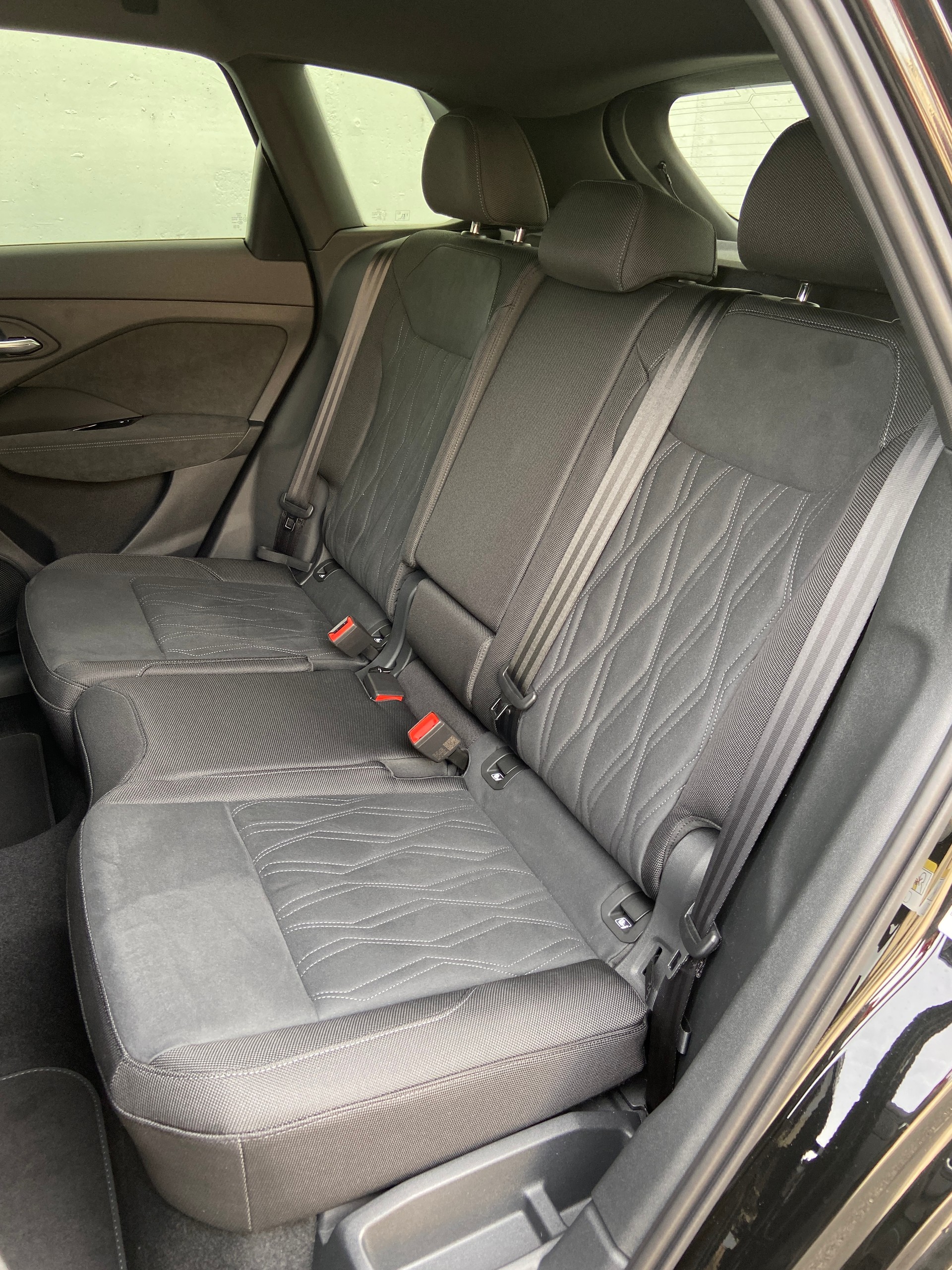 AUDI Q3 SUV TFSI quattro 204PS S-Line S tronic-image-7