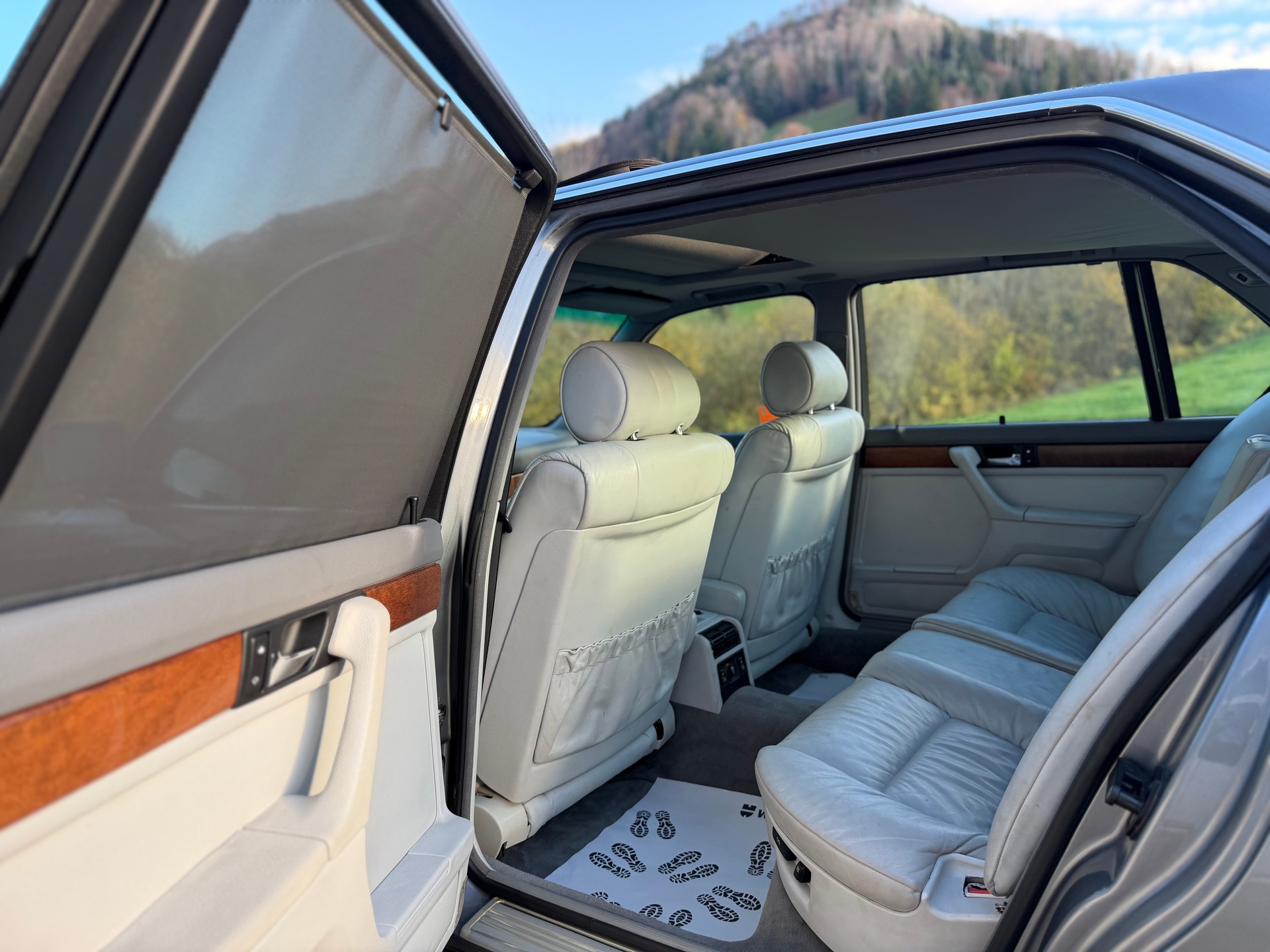 BMW 740iL V8-image-9