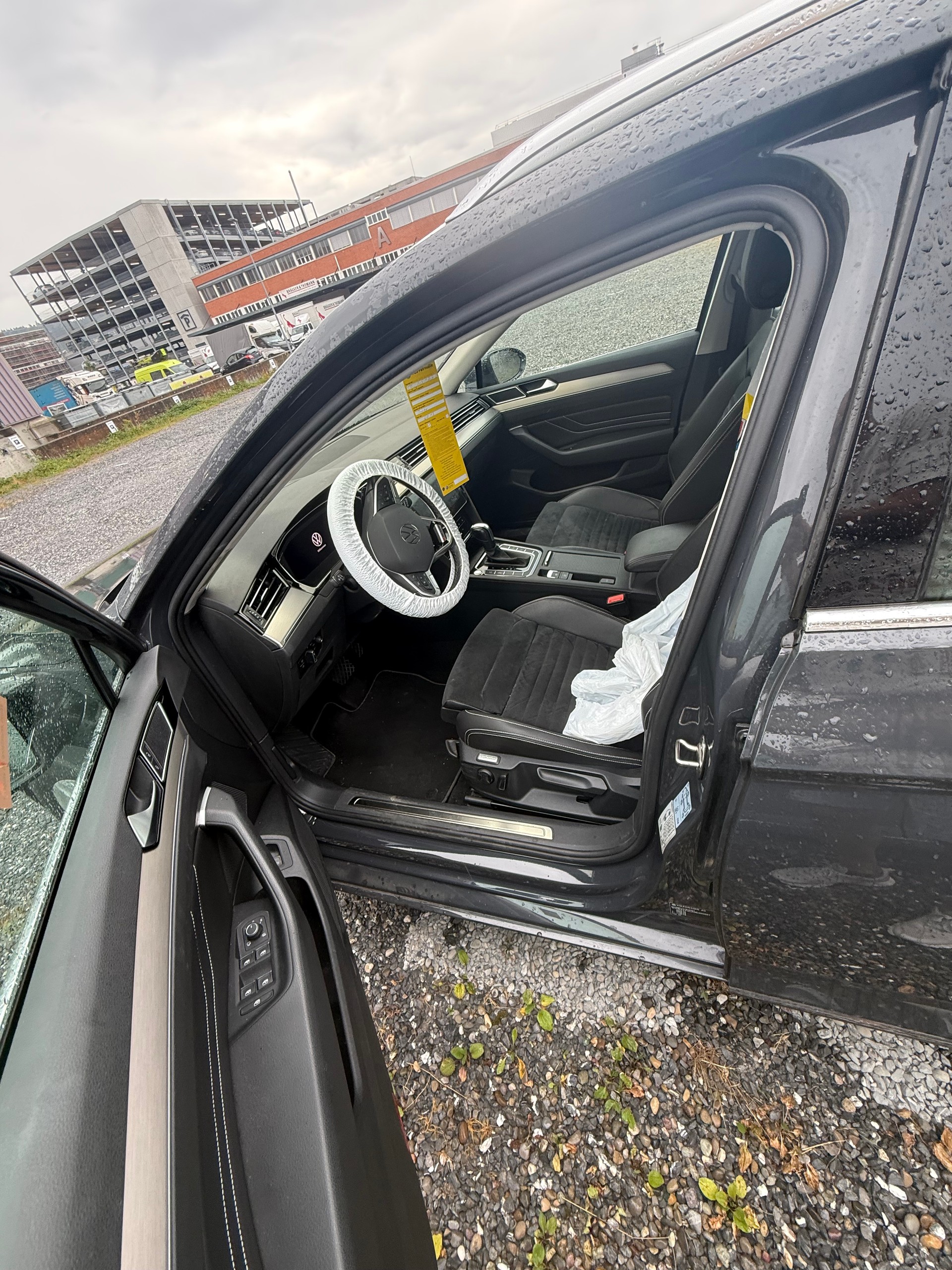 VW Passat 2.0 TDI BMT Elegance 4Motion DSG-image-12