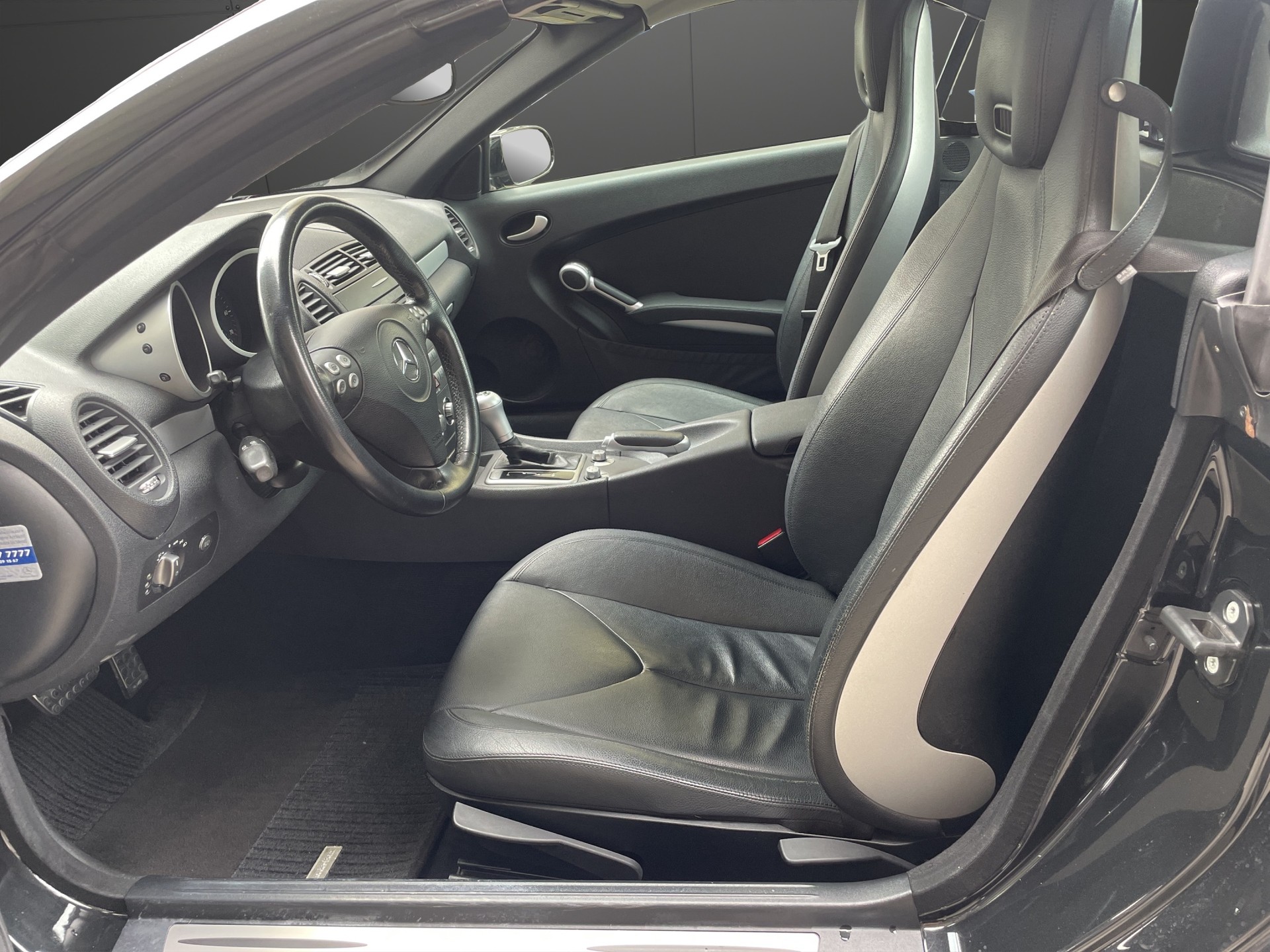 MERCEDES-BENZ SLK 200 Kompressor-image-12