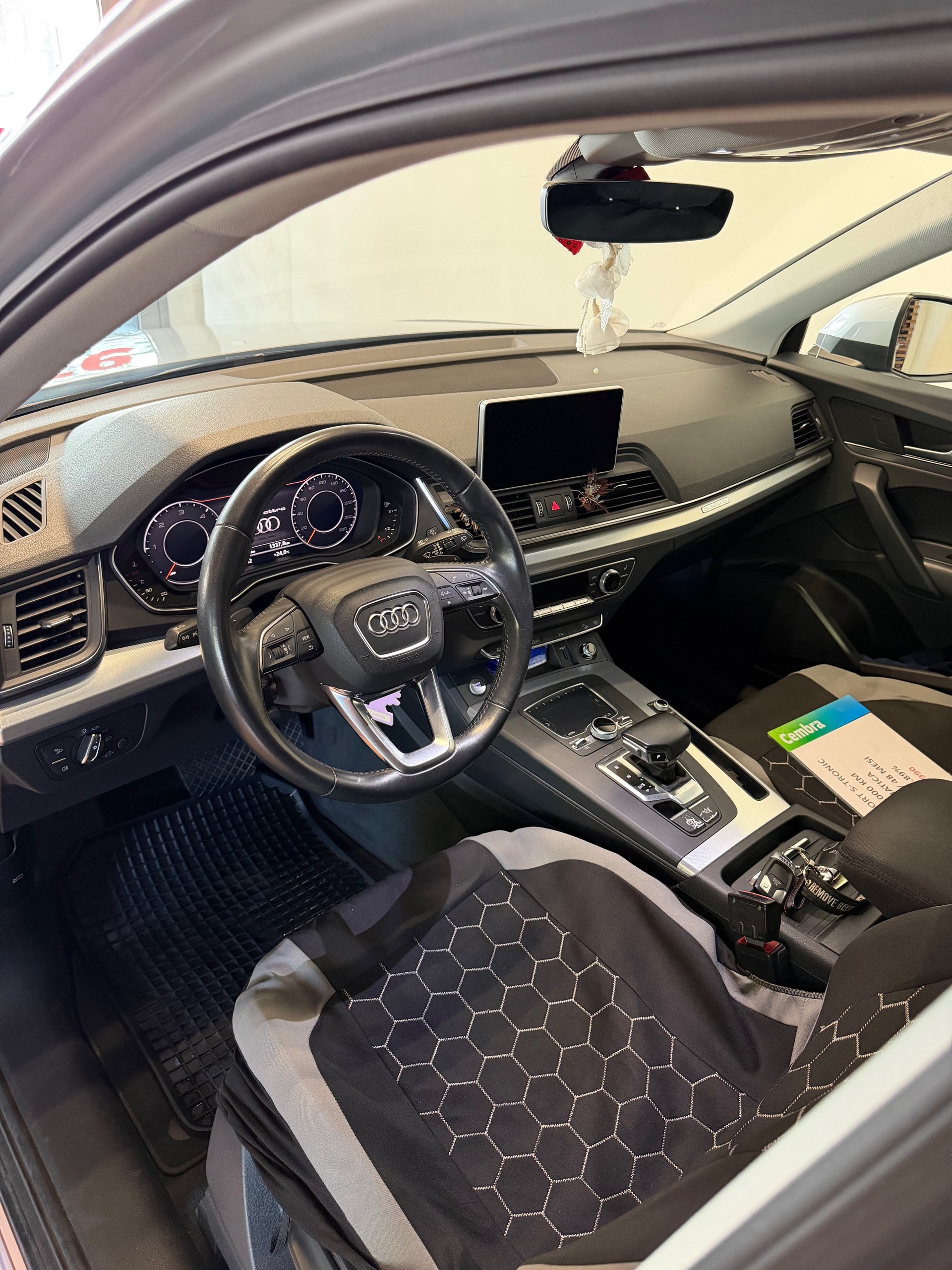 AUDI Q5 40 TDI sport quattro S-tronic-image-6