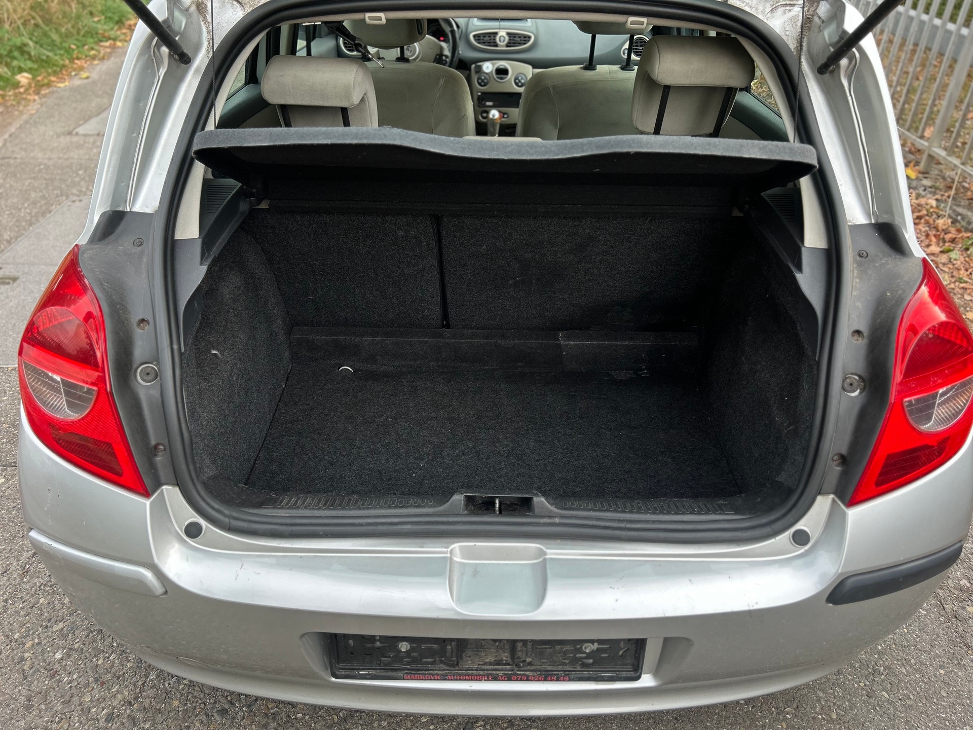 RENAULT Clio 1.6 16V Dynamique-image-6