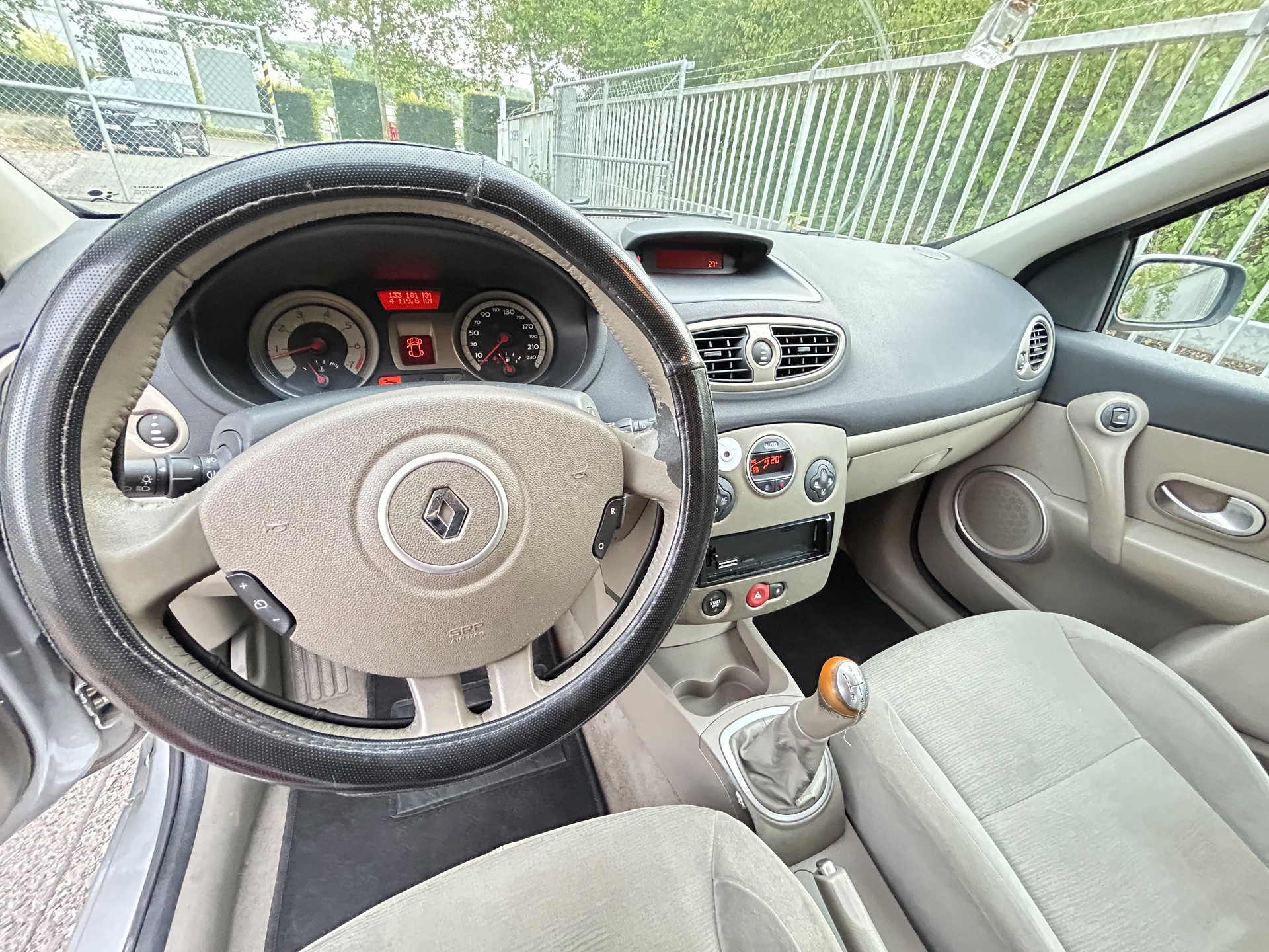 RENAULT Clio 1.6 16V Dynamique-image-12