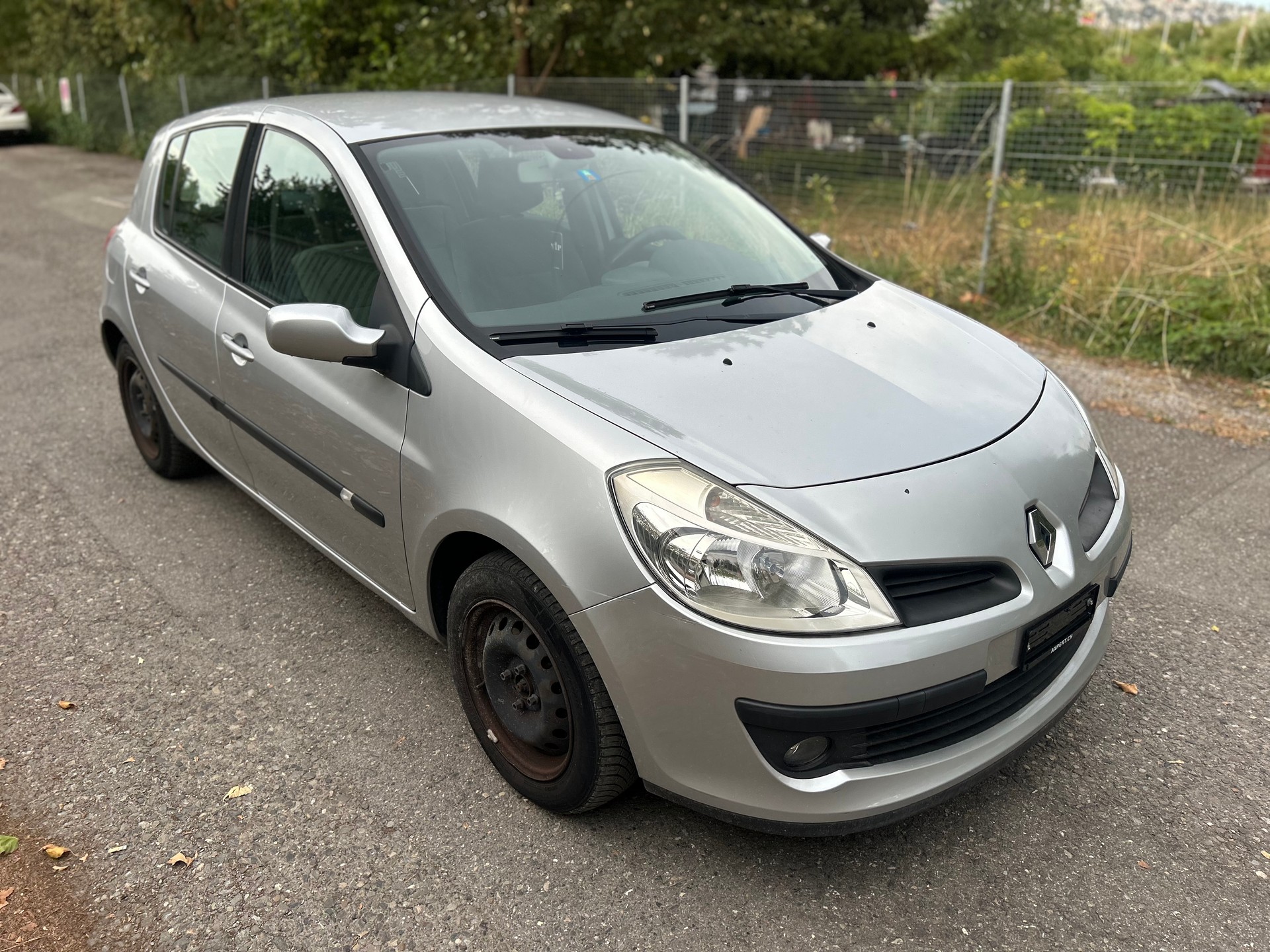 RENAULT Clio 1.6 16V Dynamique-image-2