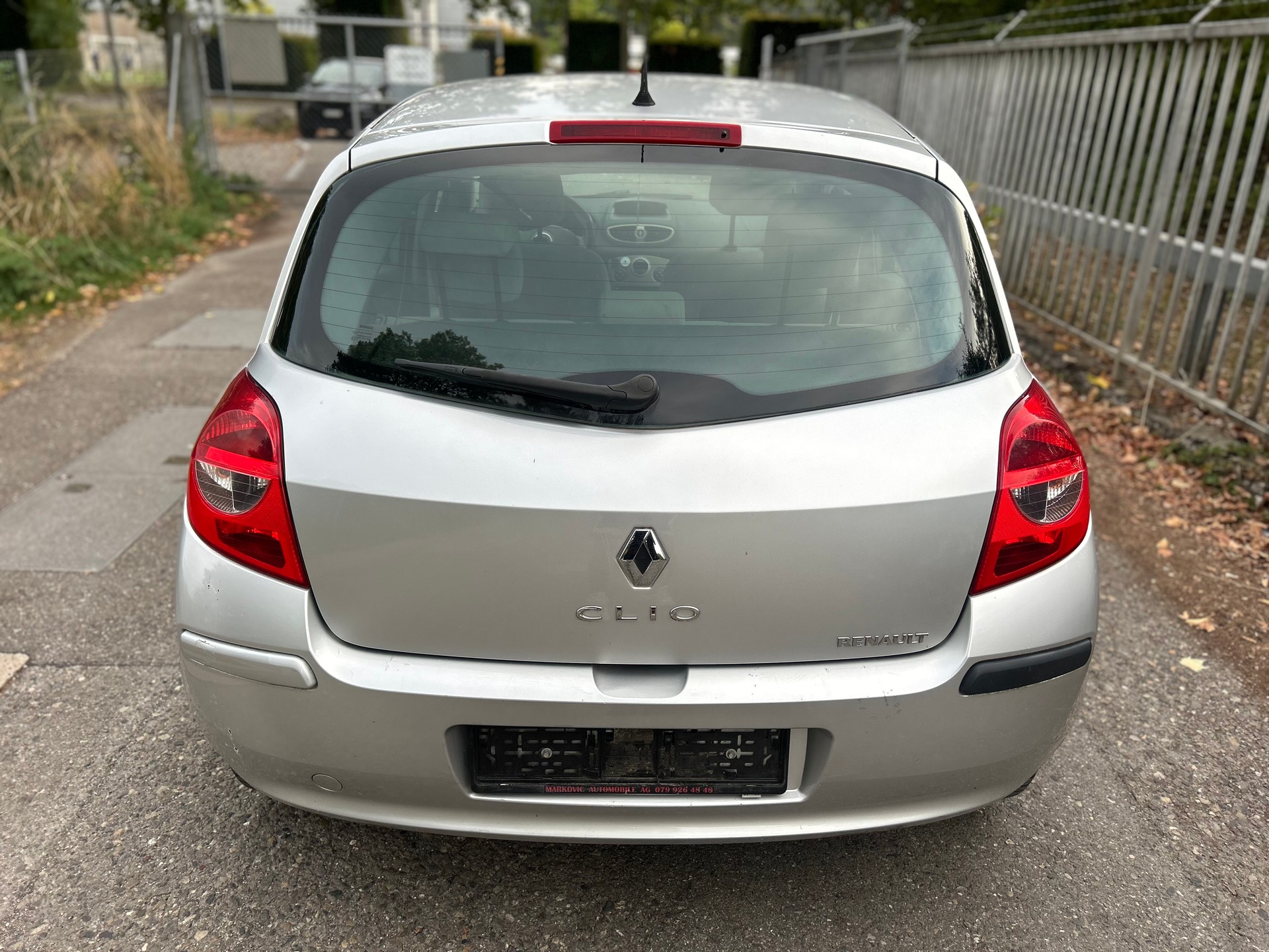RENAULT Clio 1.6 16V Dynamique-image-5