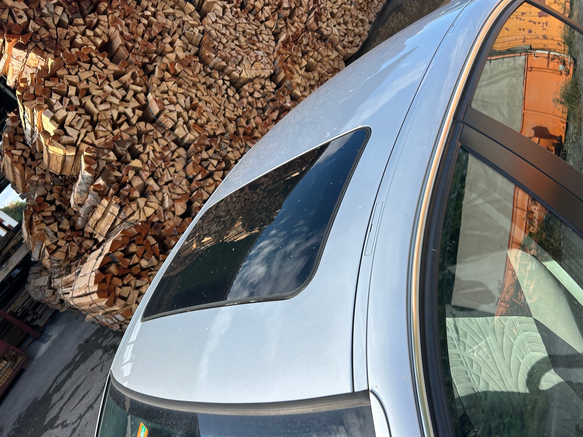 BMW 325xi-image-1