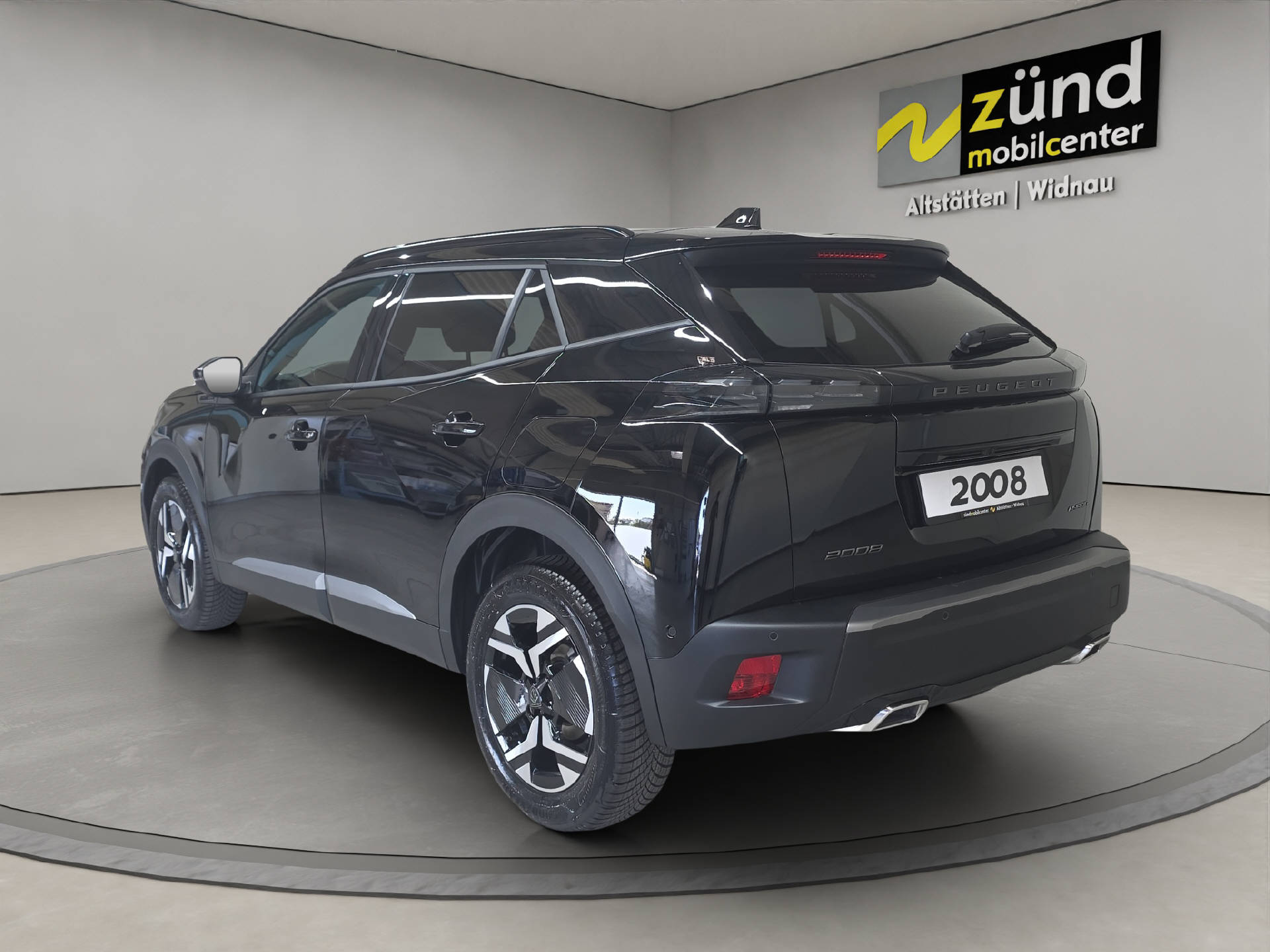 PEUGEOT 2008 1.2 Hybrid 145 GT Exclusive-image-2