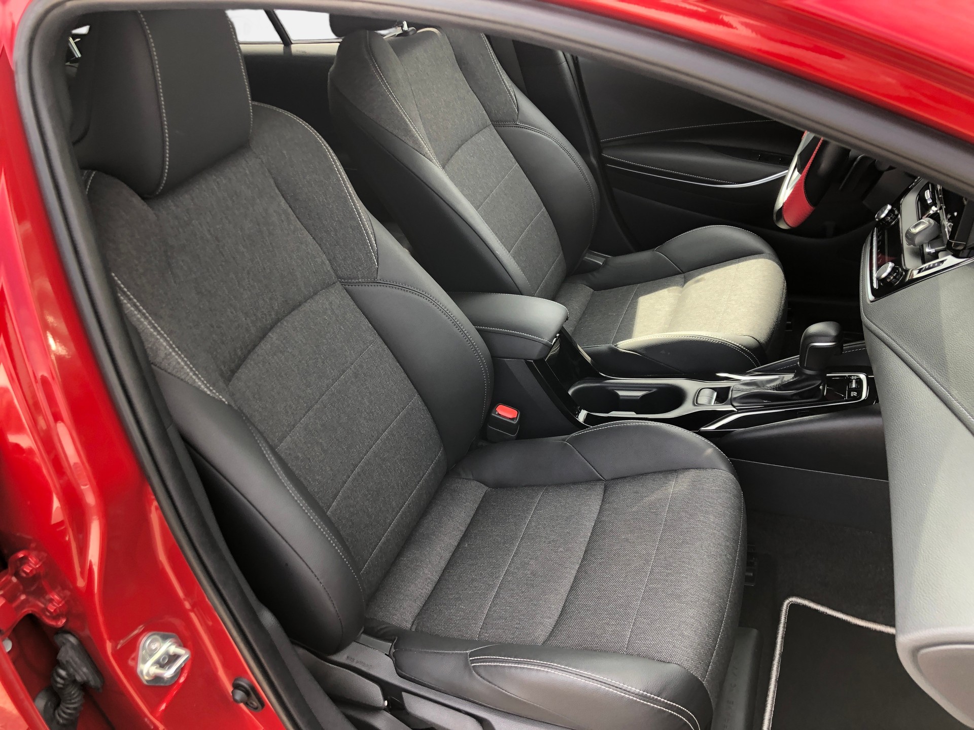 TOYOTA Corolla Touring Sports 2.0 HSD Trend e-CVT-image-11