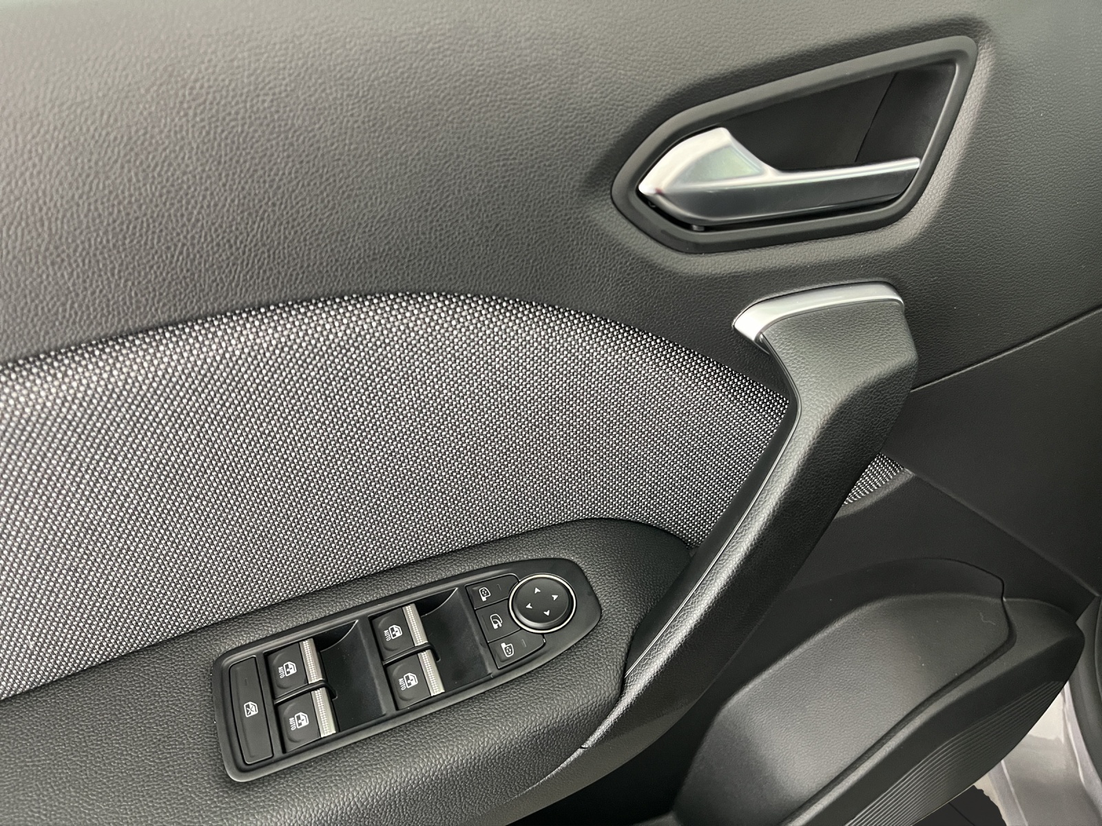 RENAULT Captur 1.8 E-Tech techno-image-12