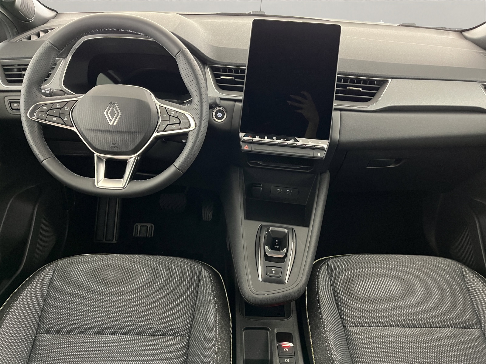 RENAULT Captur 1.8 E-Tech techno-image-8