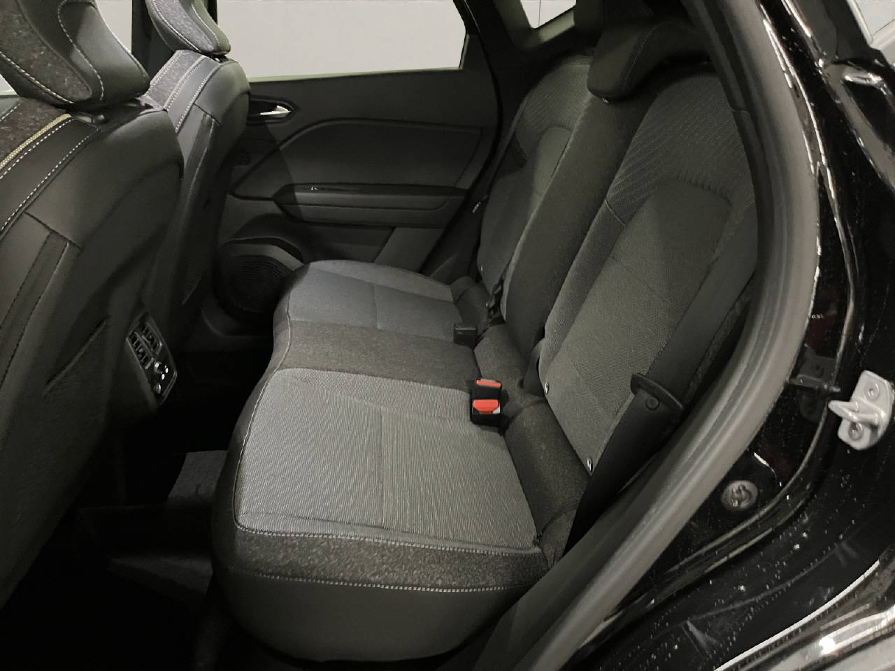 RENAULT Captur 1.3 TCe 160 techno EDC-image-14