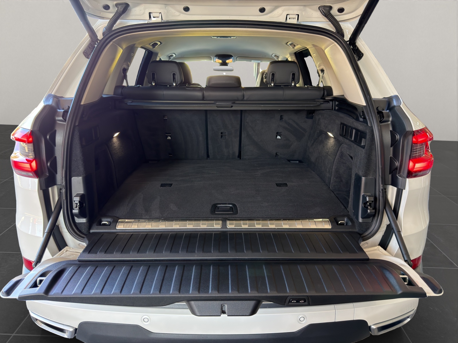 BMW X5 45e xDrive SAG-image-15