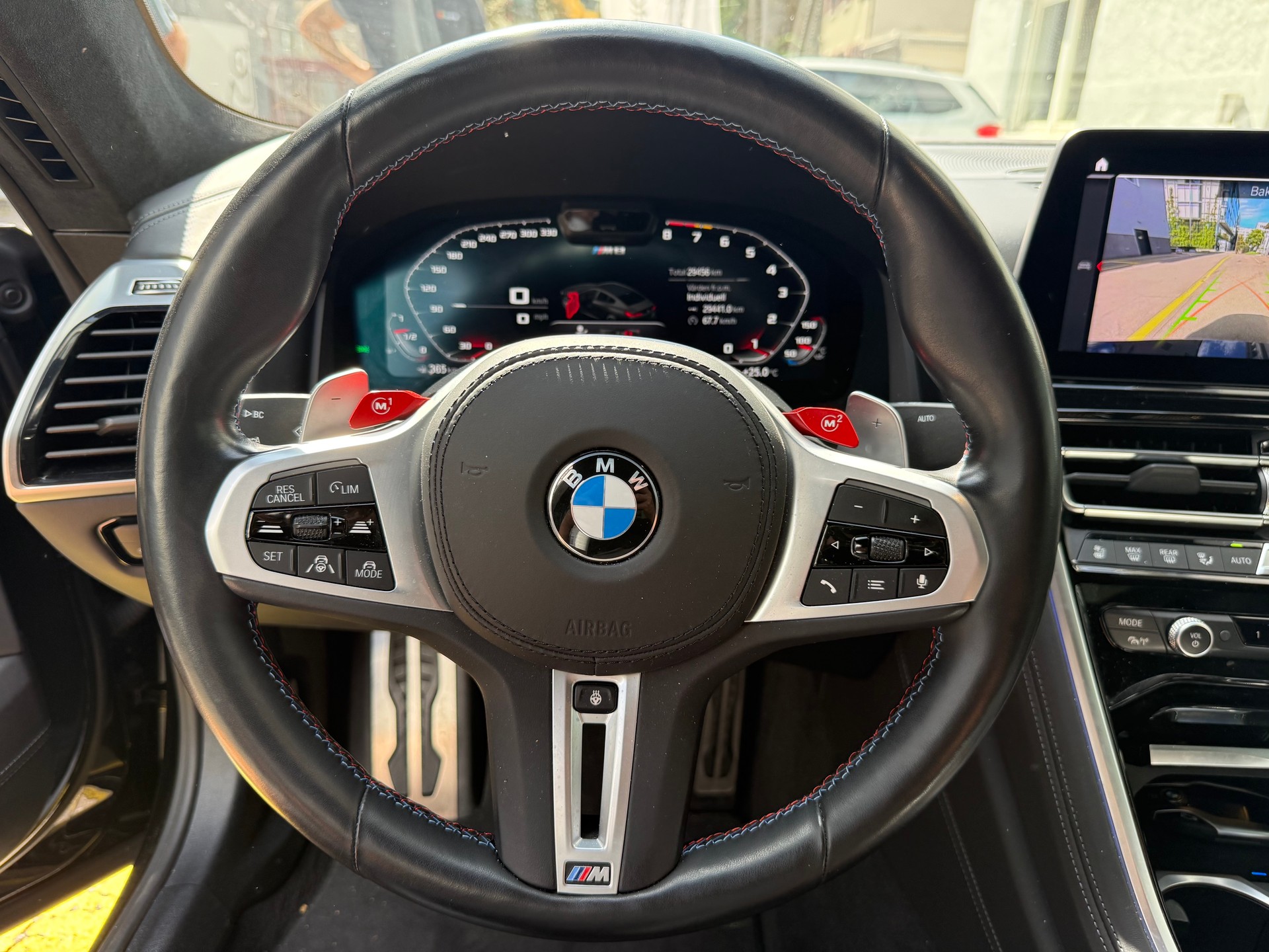 BMW M8 Competition xDrive-image-4