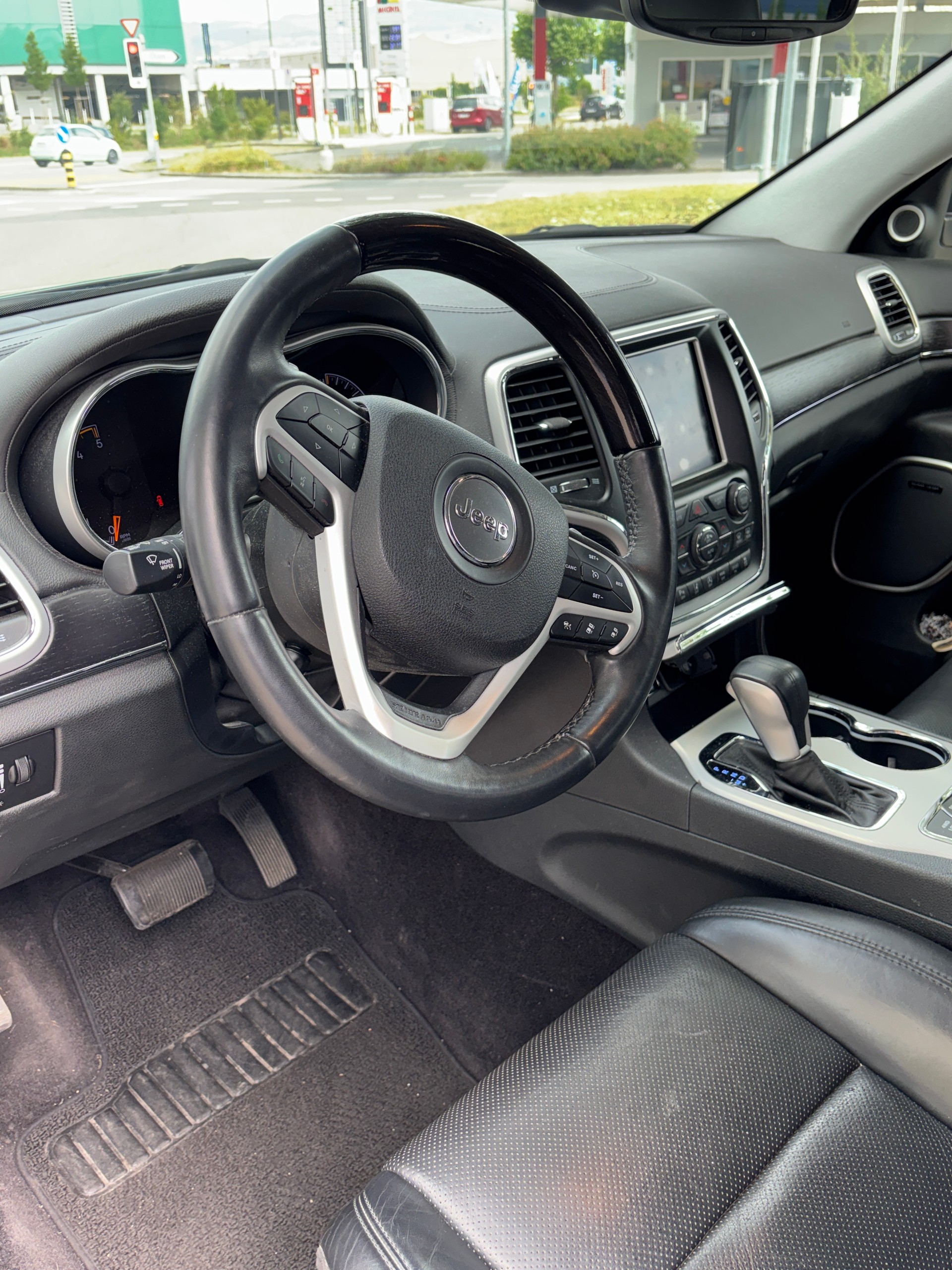 JEEP 3.0 CRD 250 Summit-image-4
