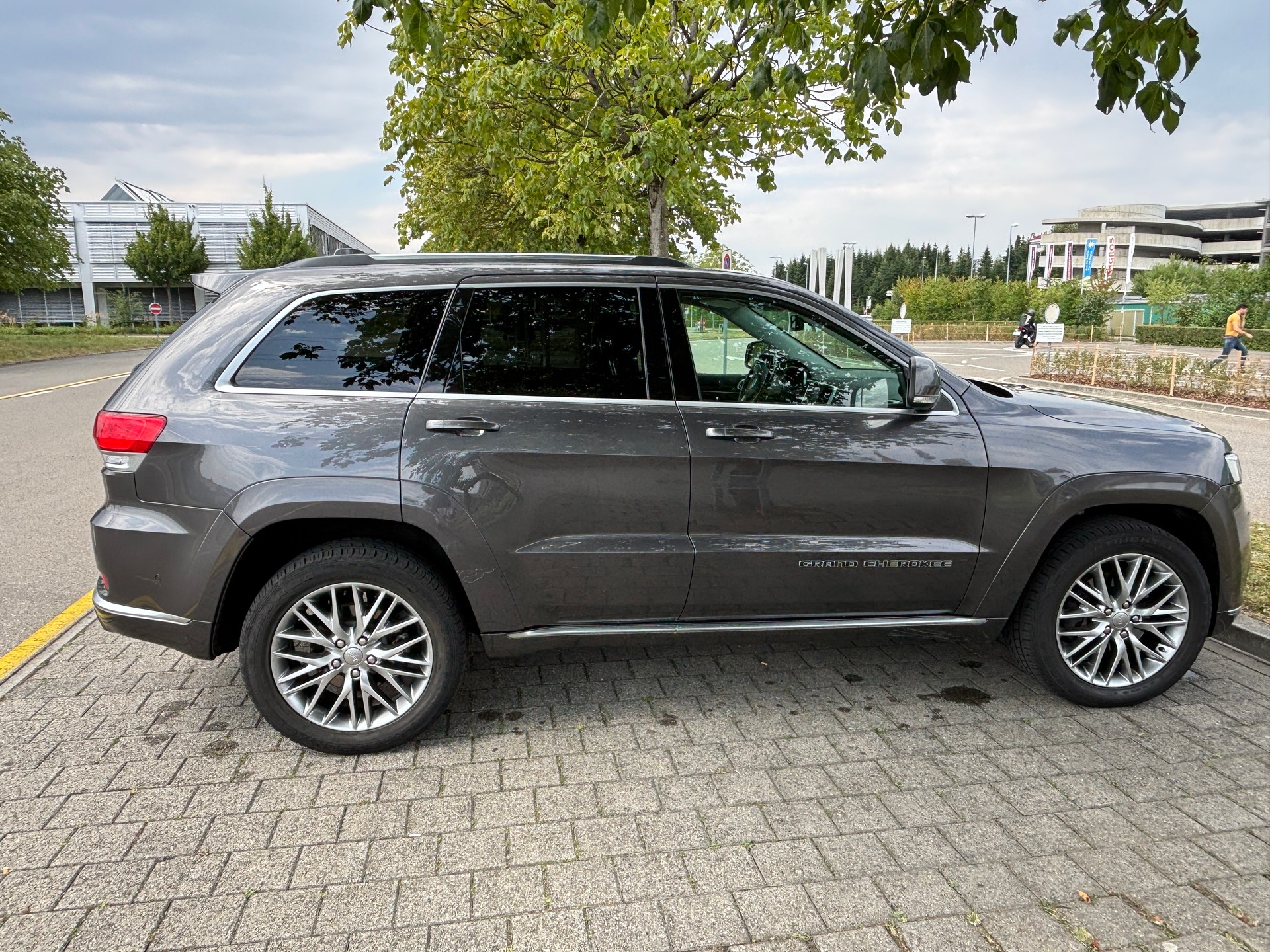 JEEP 3.0 CRD 250 Summit-image-2