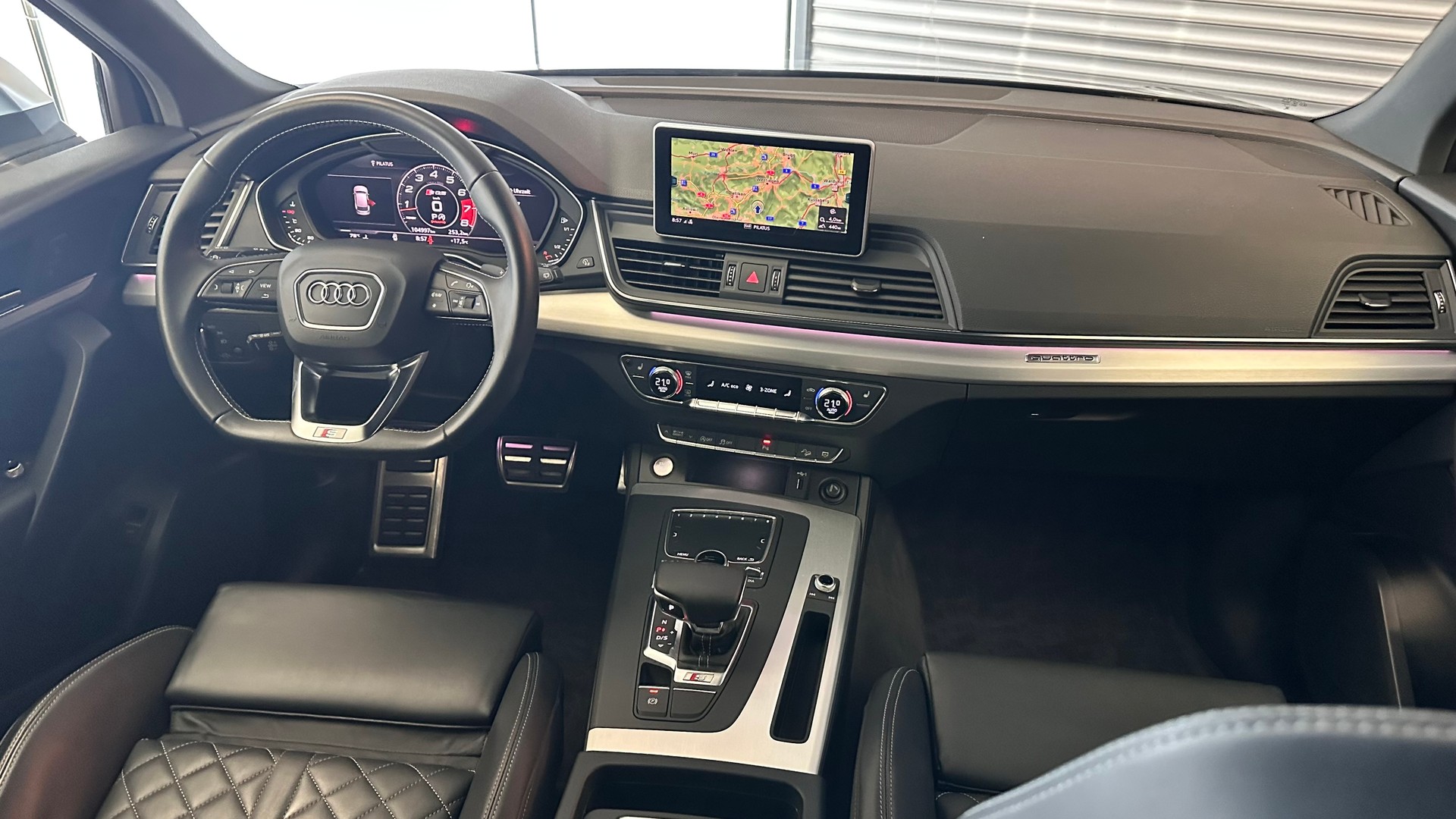 AUDI SQ5 3.0 V6 TFSI quattro T-Tronic-image-4