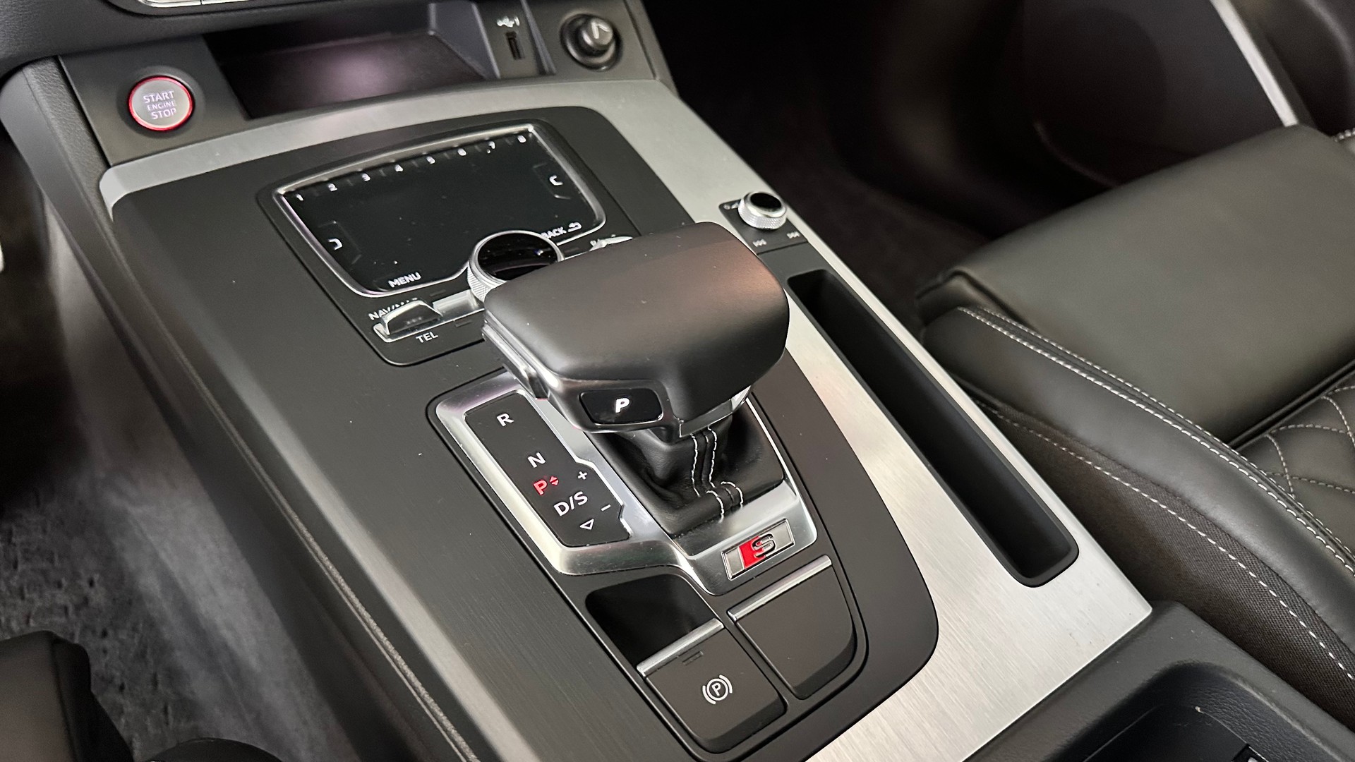 AUDI SQ5 3.0 V6 TFSI quattro T-Tronic-image-12