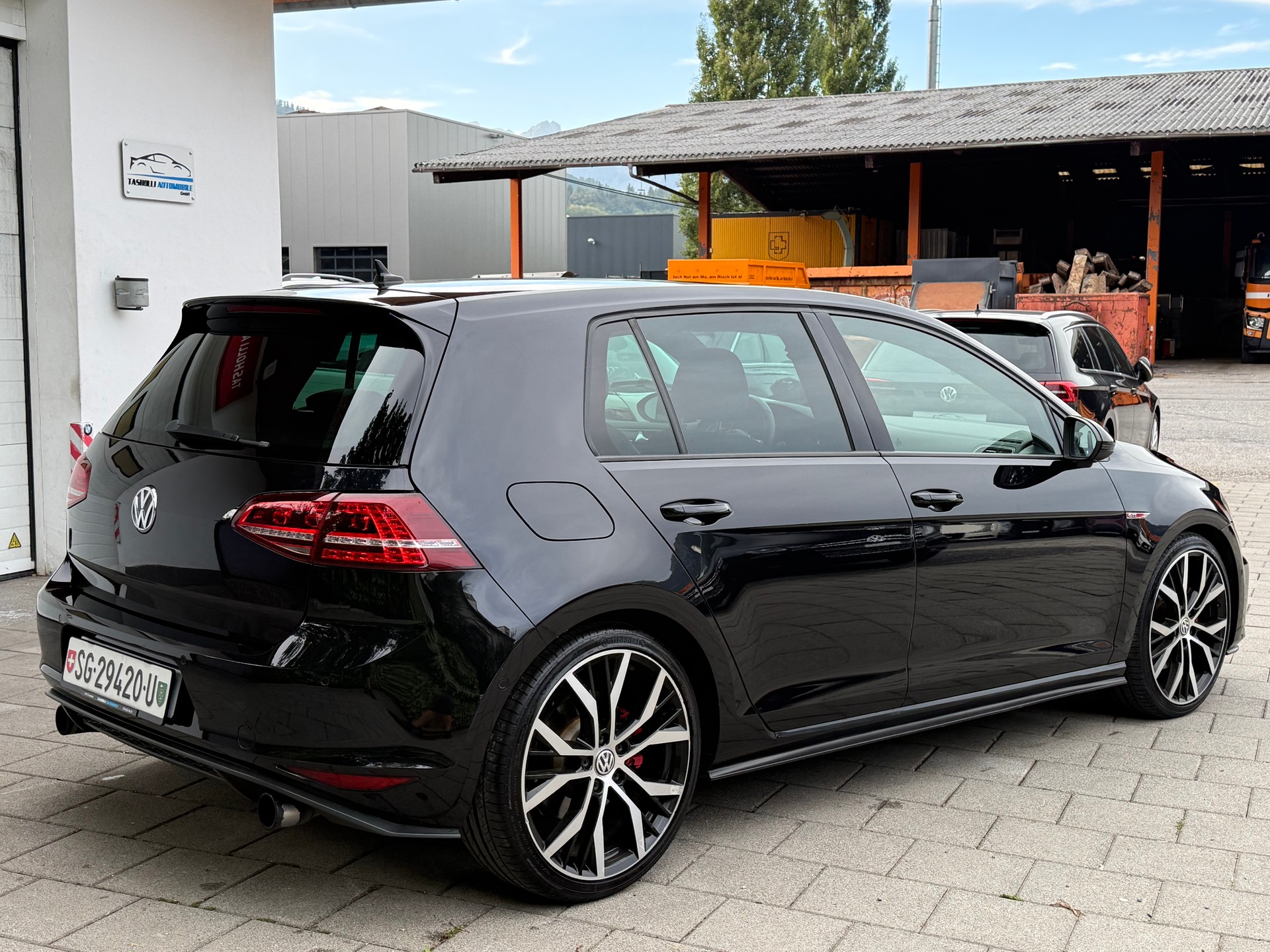 VW Golf 2.0 TSI GTI DSG-image-11